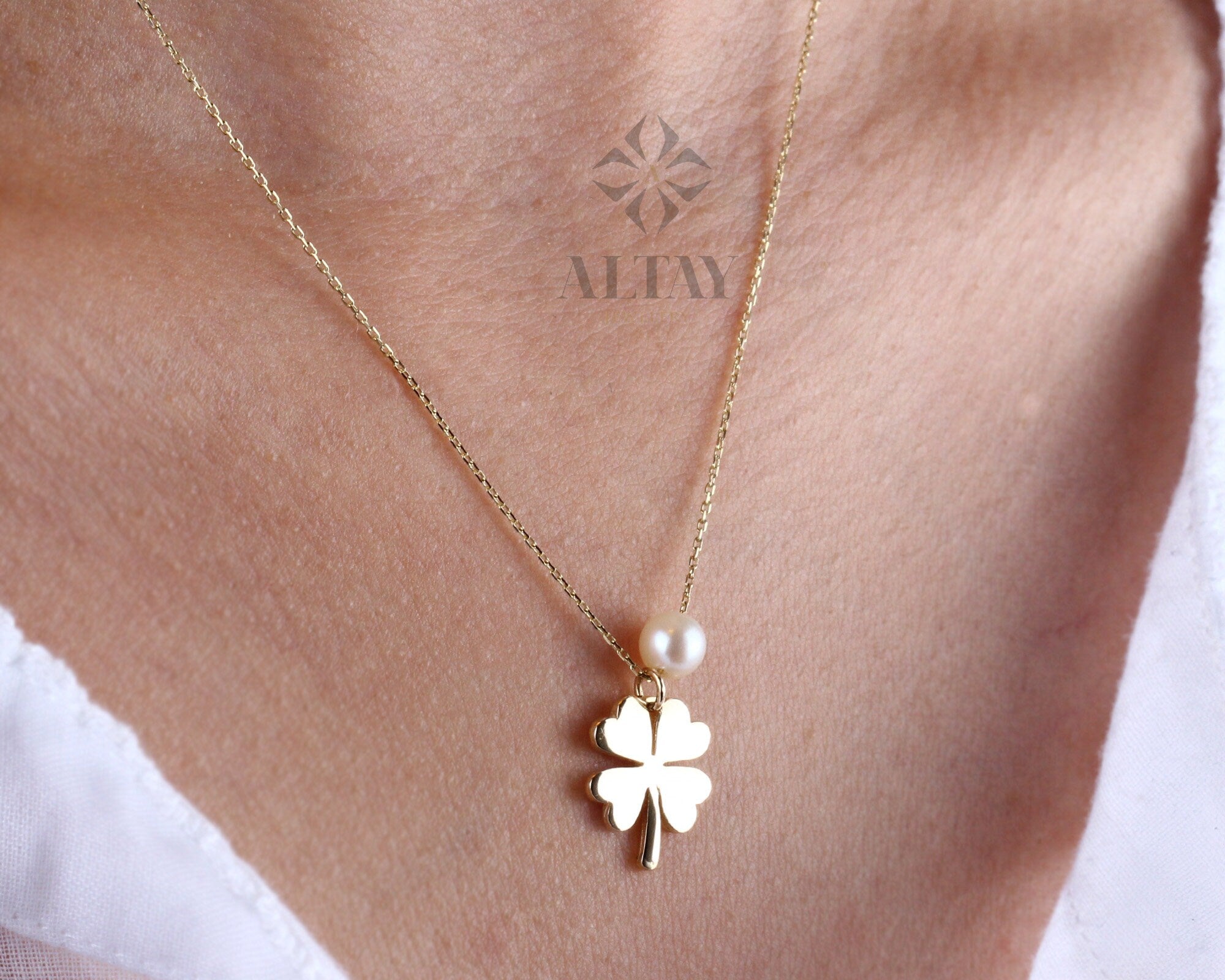 14K Gold Clover Necklace, Dainty Good Luck Pendant, Four Leaf Clover, Lucky Charm Necklace, St. Patrick's Day Accessory, Gift for Her