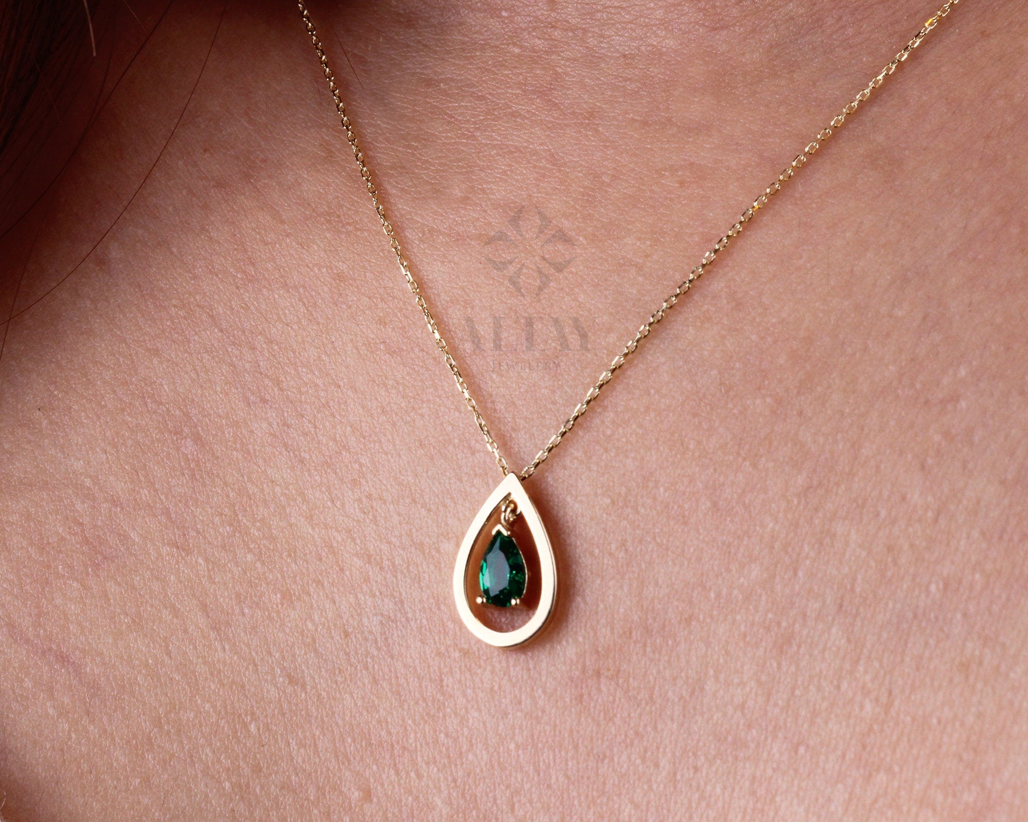 14K Gold Pear Shape Emerald Necklace, Teardrop Emerald Pendant, Solitaire Necklace, Pear Cut Birthstone Necklace, Halo Pendant, Moms Gift