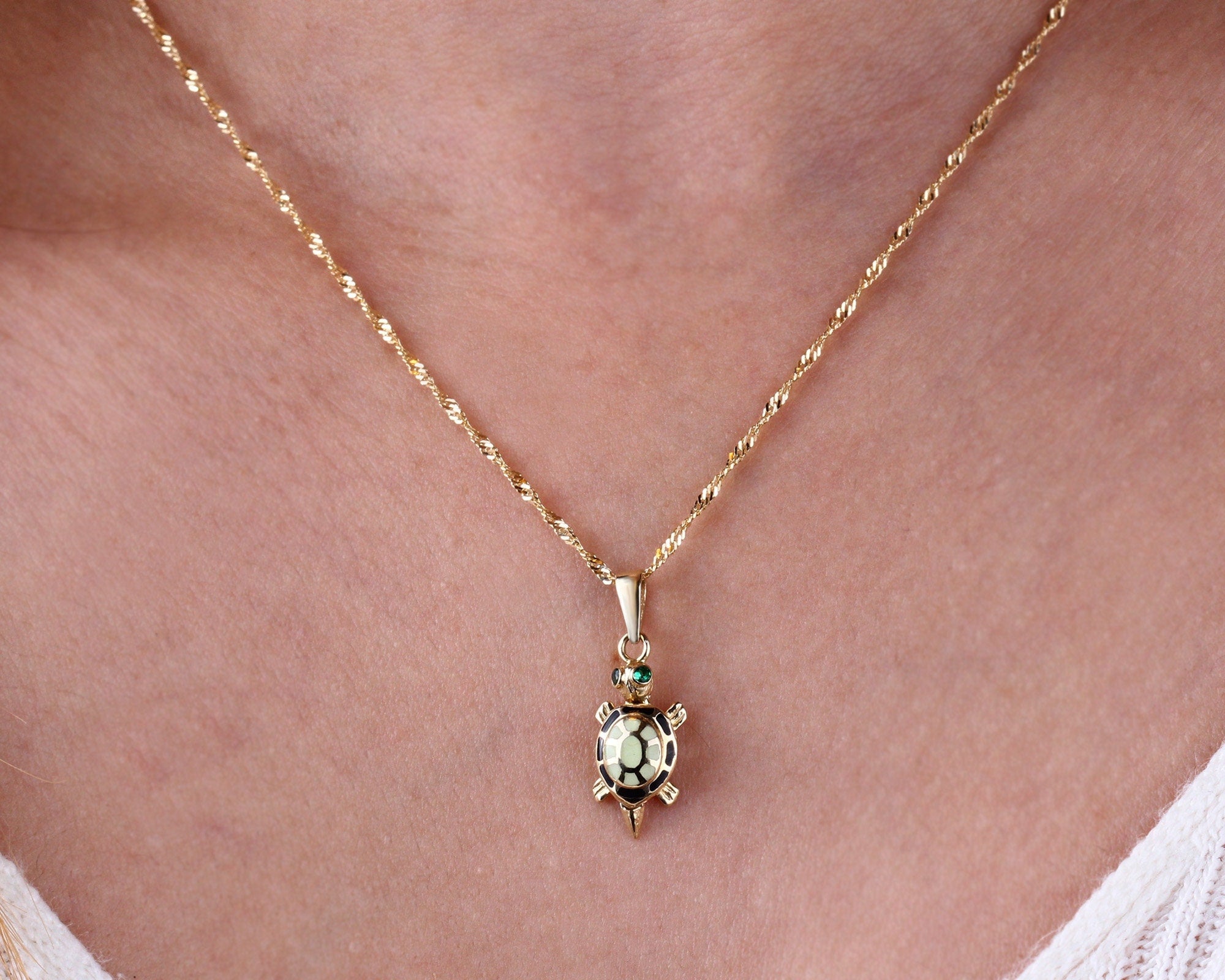 14K Gold Turtle Necklace, Tortoise Pendant, Phosphorus Caretta Caretta Charm, Singapore Twist Chain Choker, Layering Sea Turtle Necklace