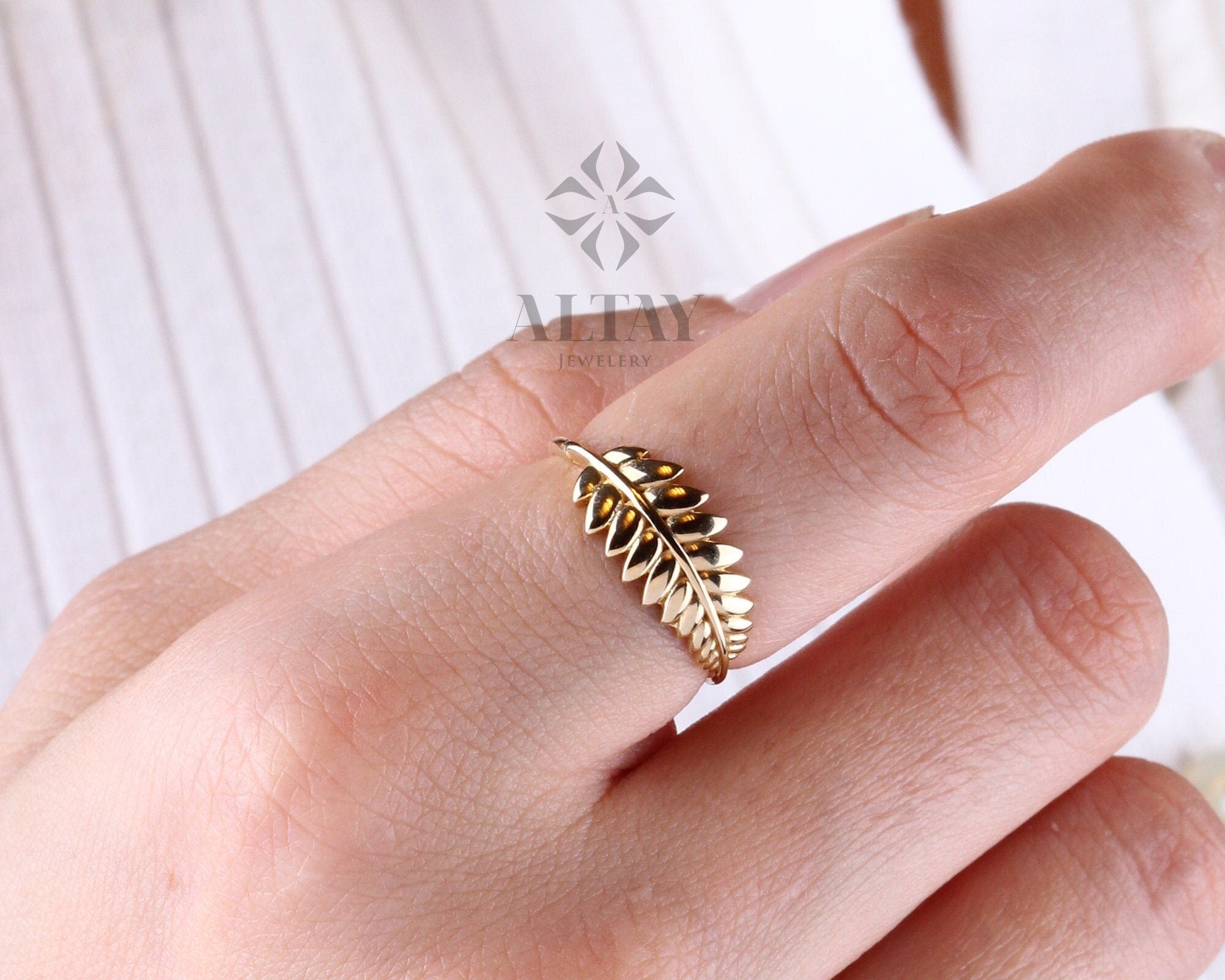 14K Solid Gold Laurel Ring, Laurel Wreath Ring, Leaf Branch Ring, Dainty Ring, Vine Ring Band, Leaf Design Ring, Dainty Stacking Ring