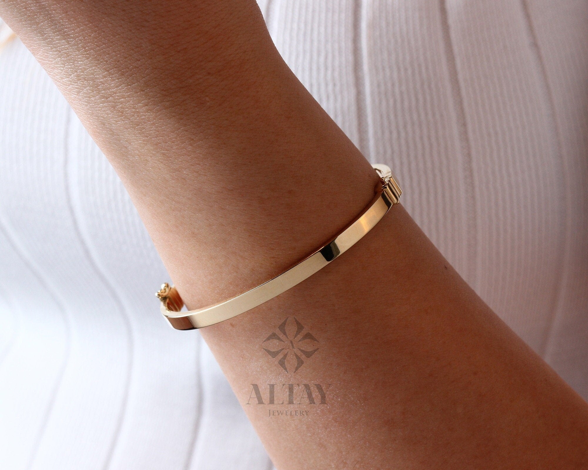 14K Gold Hinged Gold Bracelet, Custom Gold Bangle, 4mm 5mm 7mm Wide Bracelet, Personalized Gold Bangle, Stacking Gold Cuff, Engraved Bangle