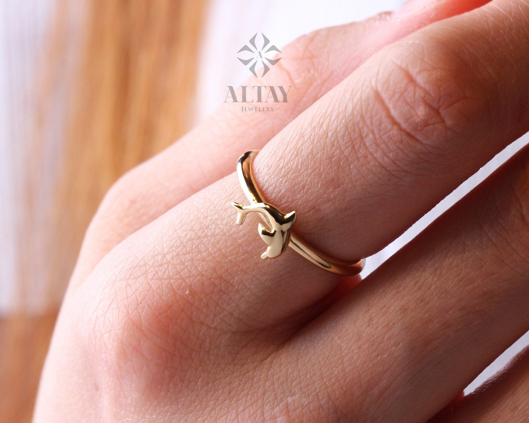 14K Gold Dolphin Ring, Fish Gold Ring, Sea Animal Jewelry Women, Delicate Chance Ring, Ocean Lover Gift, Traveler Gift, Moms Ring