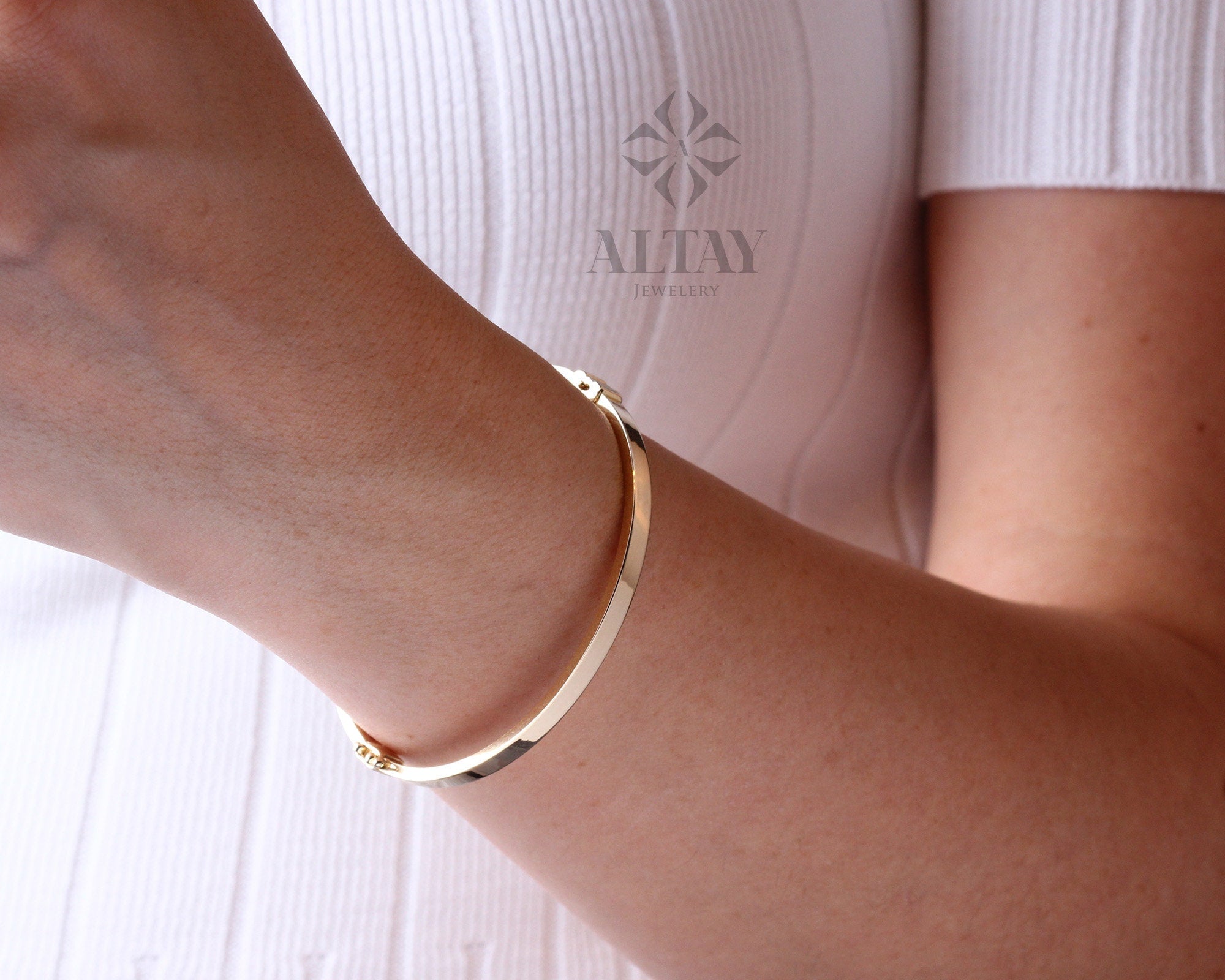 14K Gold Hinged Gold Bracelet, Custom Gold Bangle, 4mm 5mm 7mm Wide Bracelet, Personalized Gold Bangle, Stacking Gold Cuff, Engraved Bangle