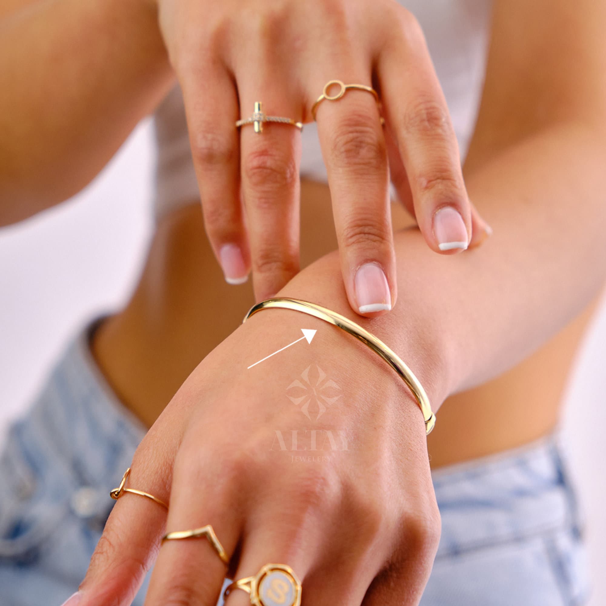 14K Gold Hinged Classic Gold Bracelet, Custom Gold Dome Bangle, 4mm 5mm Wide Bracelet, Personalized Bangle, Stacking Cuff, Engraved Bangle