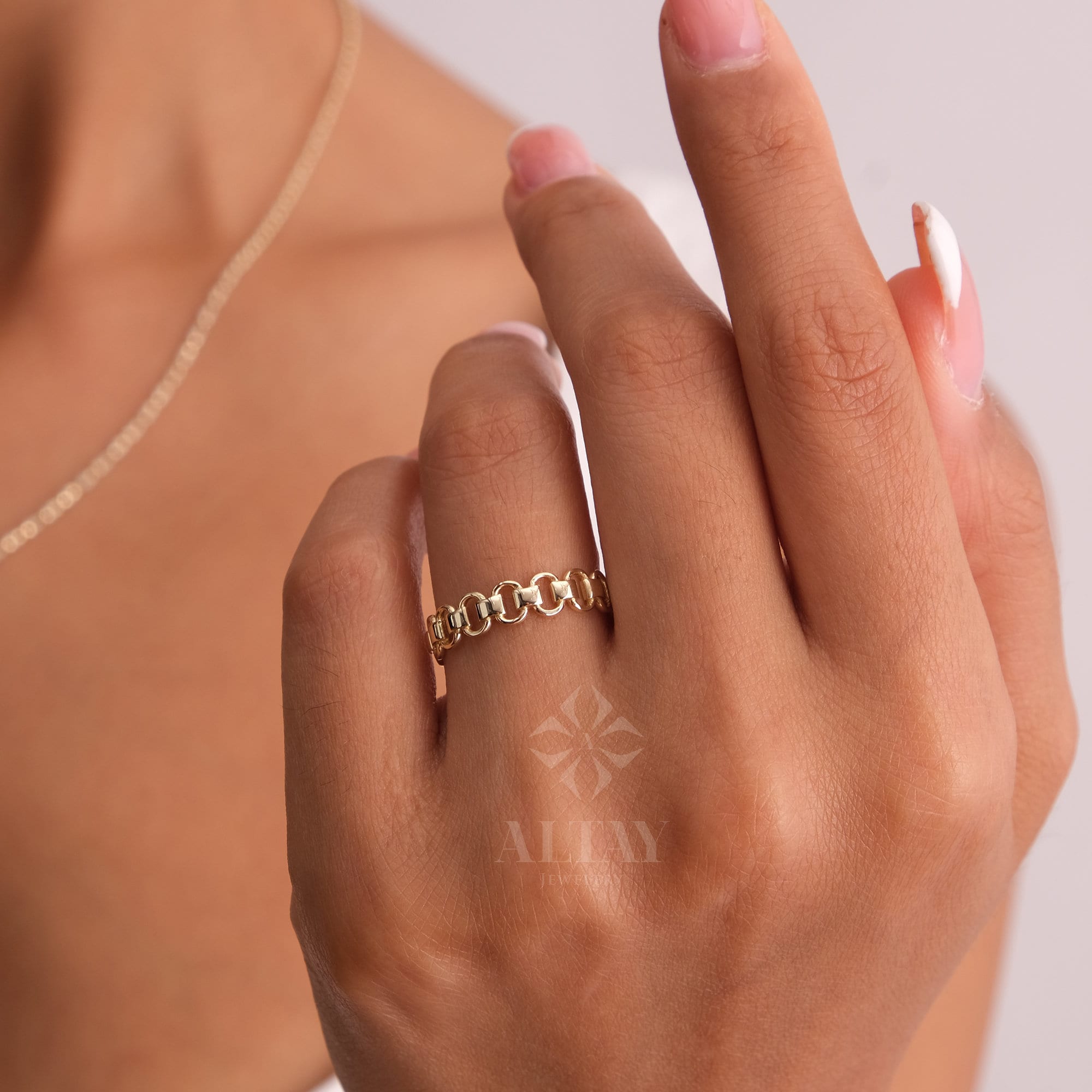 14K Gold Chain Ring, Chain Link Curb Ring, Belt Chain Curb Ring, Bold Chain Ring, Solid Gold Stacking Ring, Layering Minimalist Chain Link