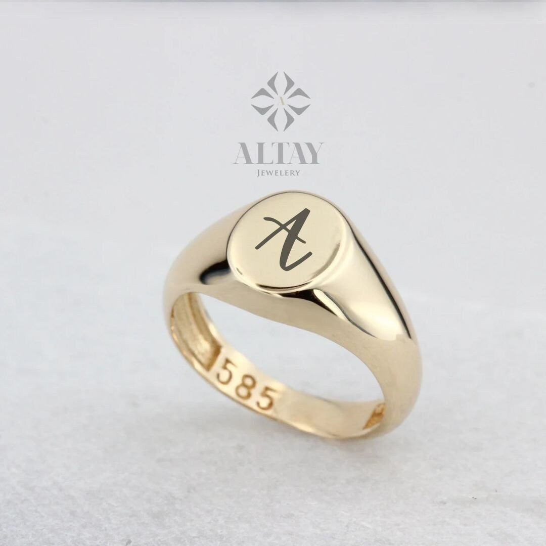 14K Gold Oval Signet Ring, Engraved Initial Ring, Personalized Old English Gold Signet Ring, Oval Shape Pinky Ring, Customized Letter Band