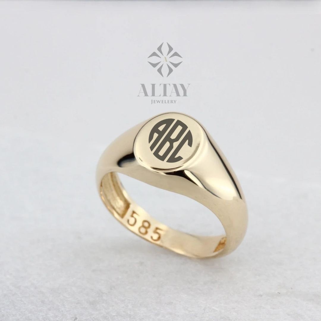 14K Gold Oval Signet Ring, Engraved Initial Ring, Personalized Old English Gold Signet Ring, Oval Shape Pinky Ring, Customized Letter Band