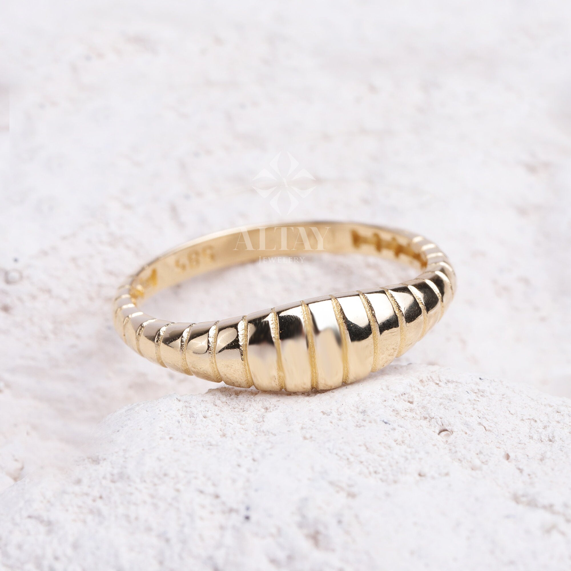 14K Gold Tiny Croissant Ring, Gold Ribbed Band, Twisted Dome Ring, Statement Ring, Thin Croissant Ring, Dainty Bubble Ring, Christmas Gift