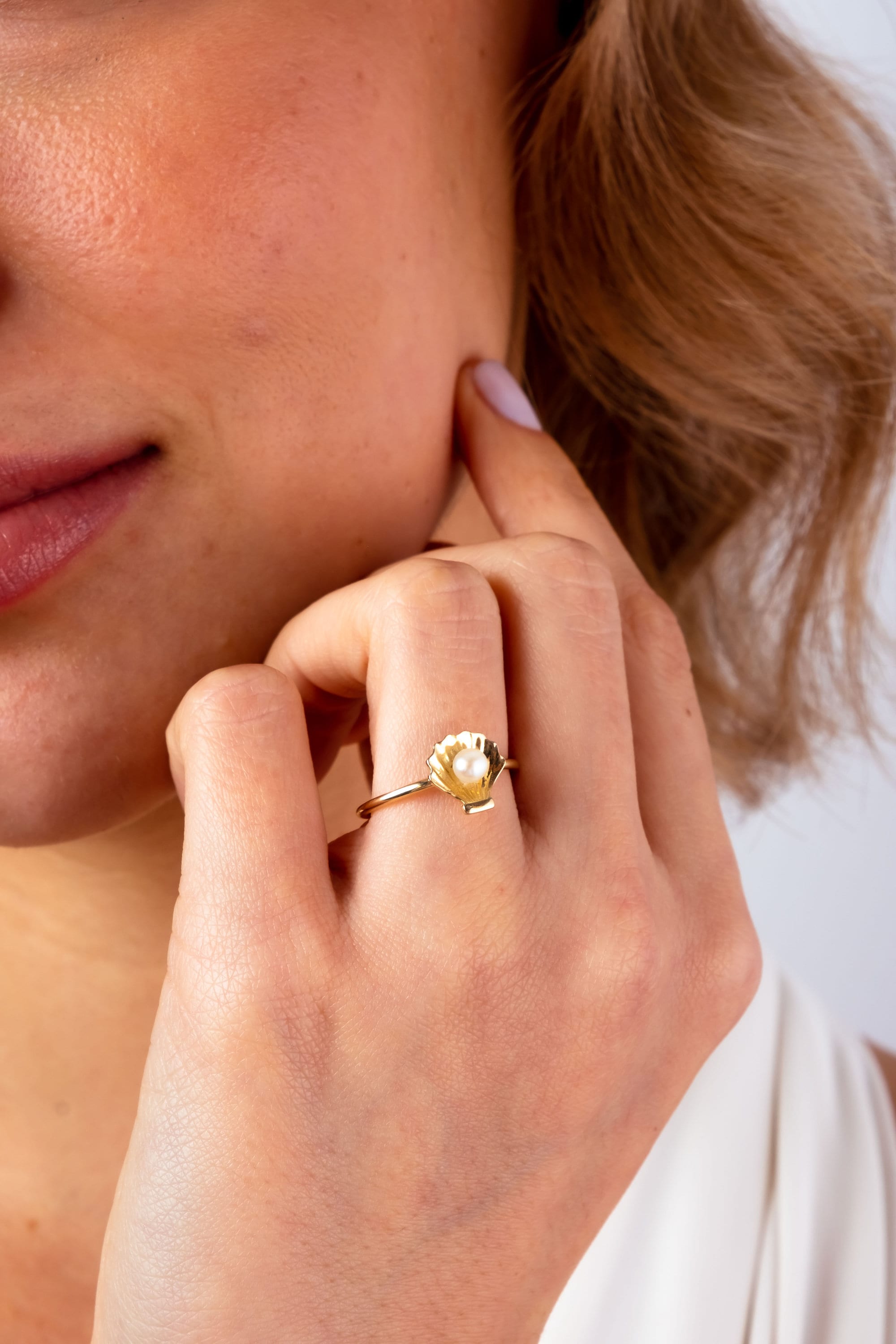 14K Gold Seashell Pearl Ring, Oyster Pearl Ring, Dainty Gold Band Ring, Pearl Ring, Statement Ring, Gold SeaShell Ring, Unique Gold Ring