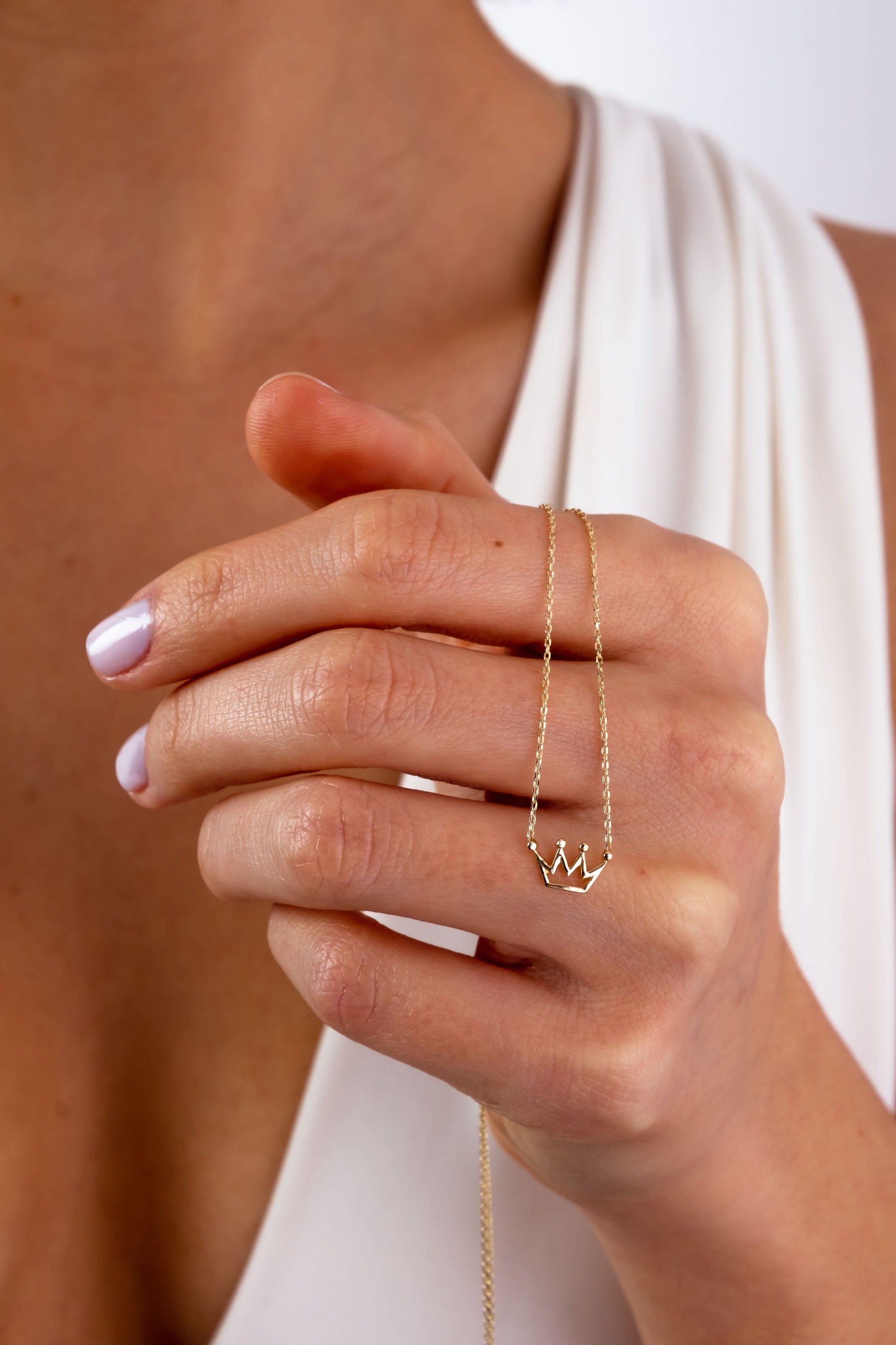 14K Gold Crown Necklace, Dainty Queen Pendant, Minimalist Real Gold Charm Necklace, Cute Everyday Jewelry, Gift for Her