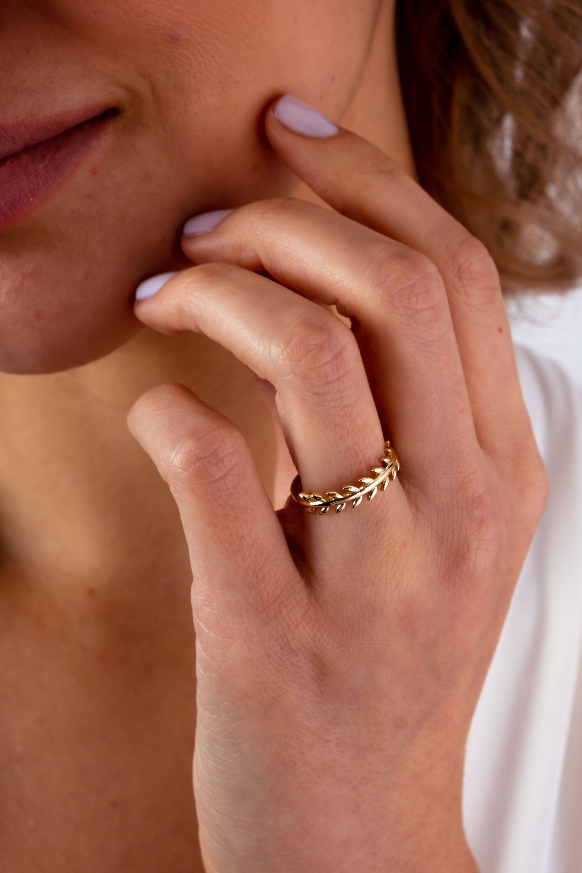 14K Gold Laurel Wreath Ring, Vine Wedding Band Ring, Dainty Flower Stackable Ring, Flower Inspired Women Gold Ring, Nature Ring