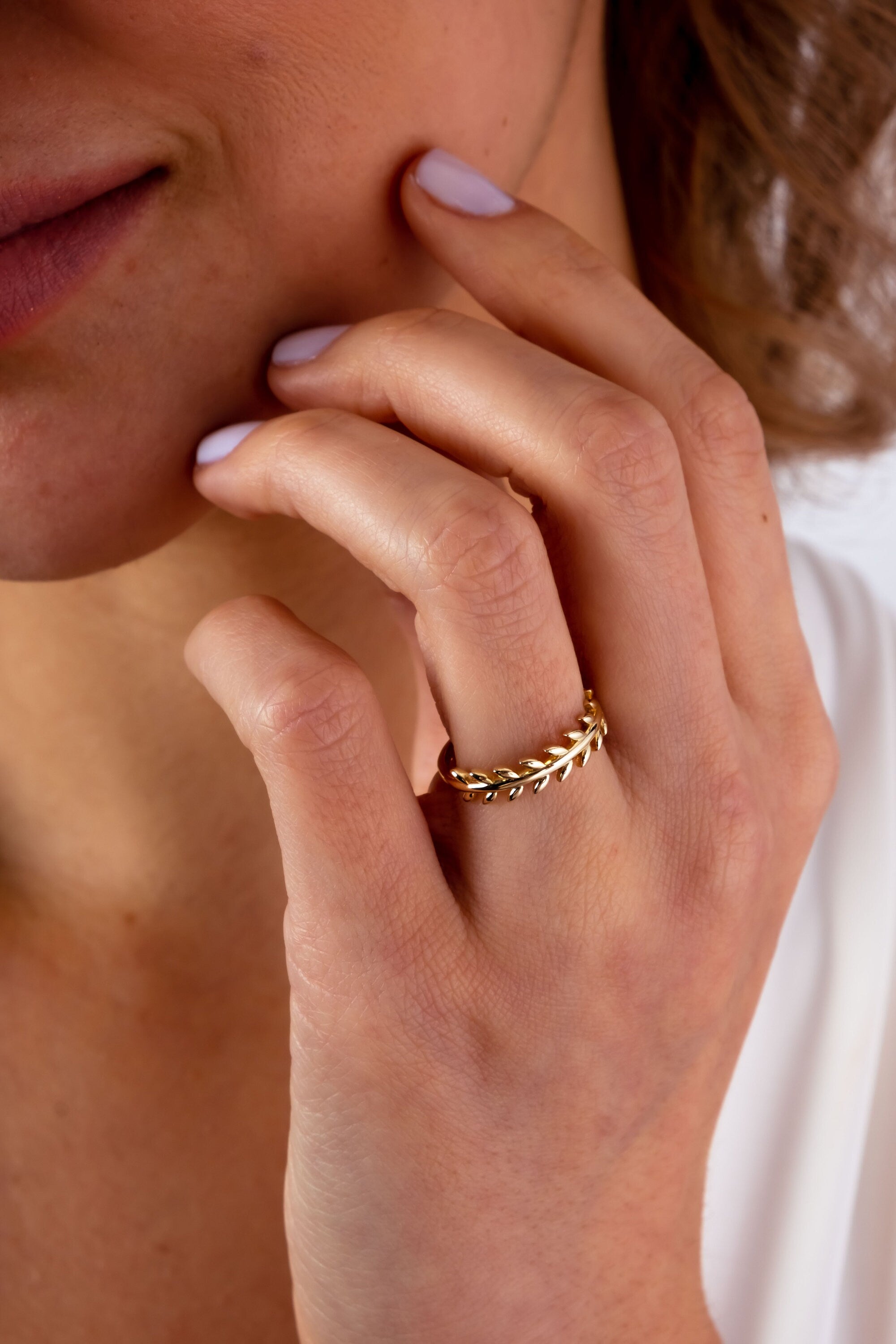 14K Gold Laurel Wreath Ring, Vine Wedding Band Ring, Dainty Flower Stackable Ring, Flower Inspired Women Gold Ring, Nature Ring