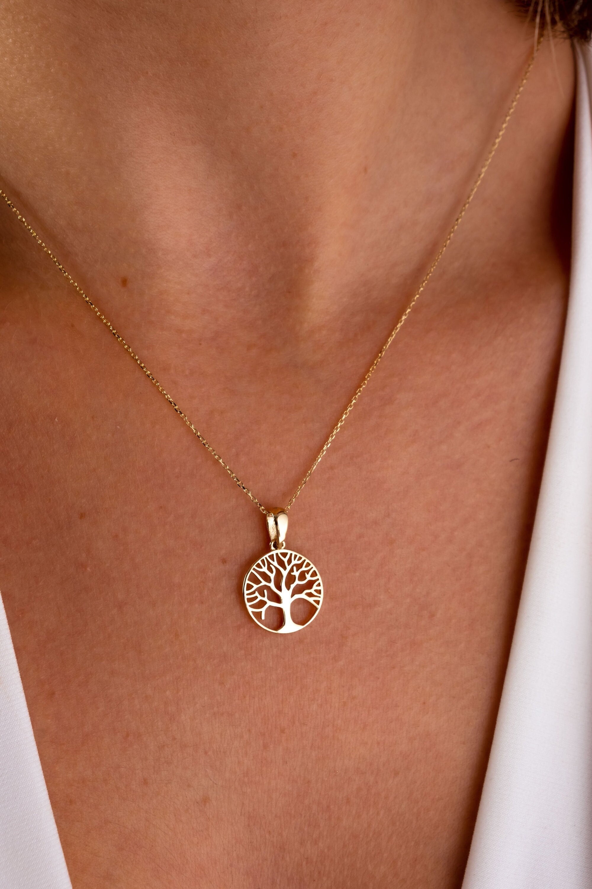 14K Gold Tree of Life Necklace, Family Tree Pendant Necklace, Tree of Life Charm, Women Minimalist Jewelry, Dainty Choker, Circle Tree