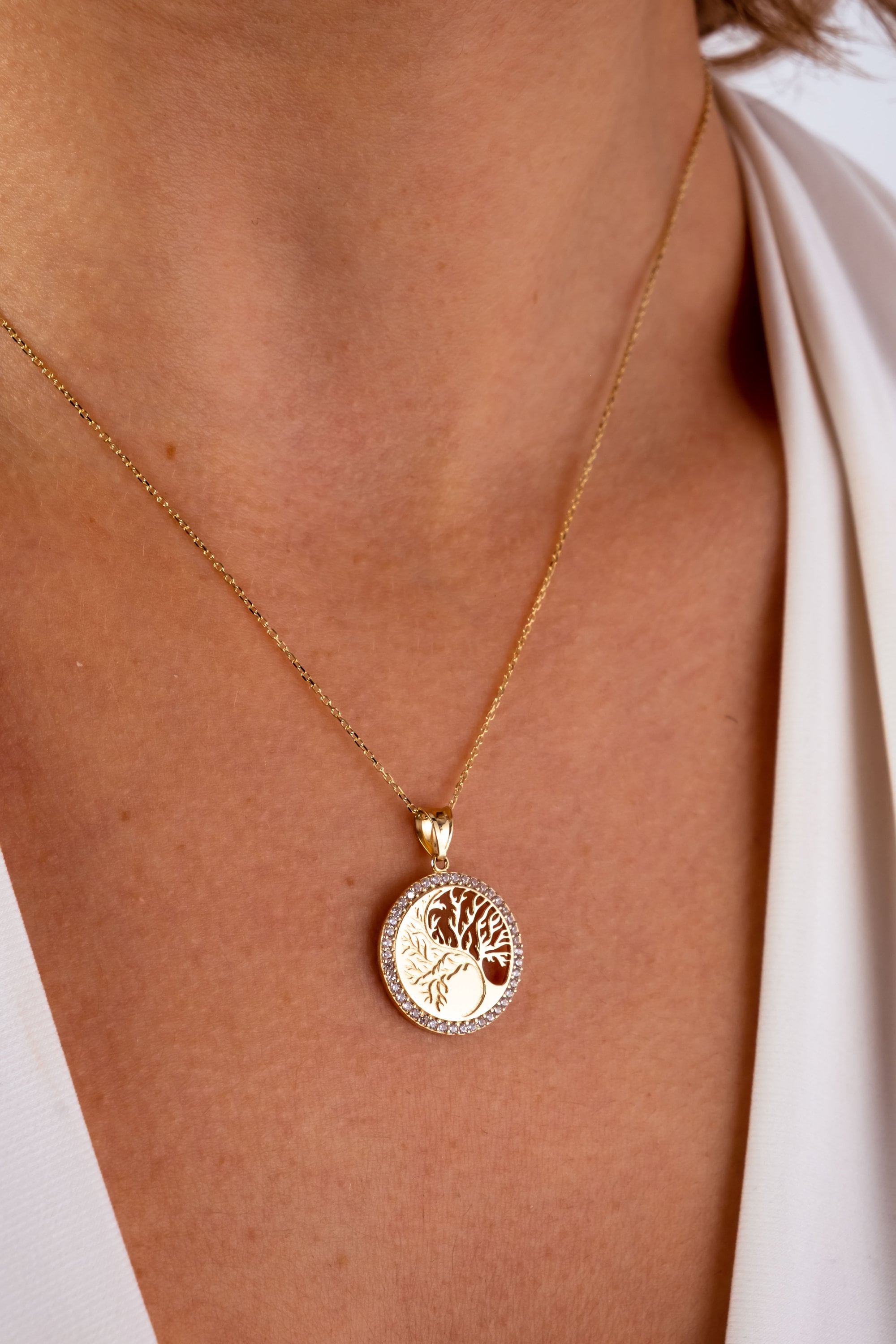 14K Gold Tree of Life Necklace, Family Tree CZ Diamond Pendant Necklace, Tree of Life Circle Charm, Women Minimalist Jewelry, Dainty Choker