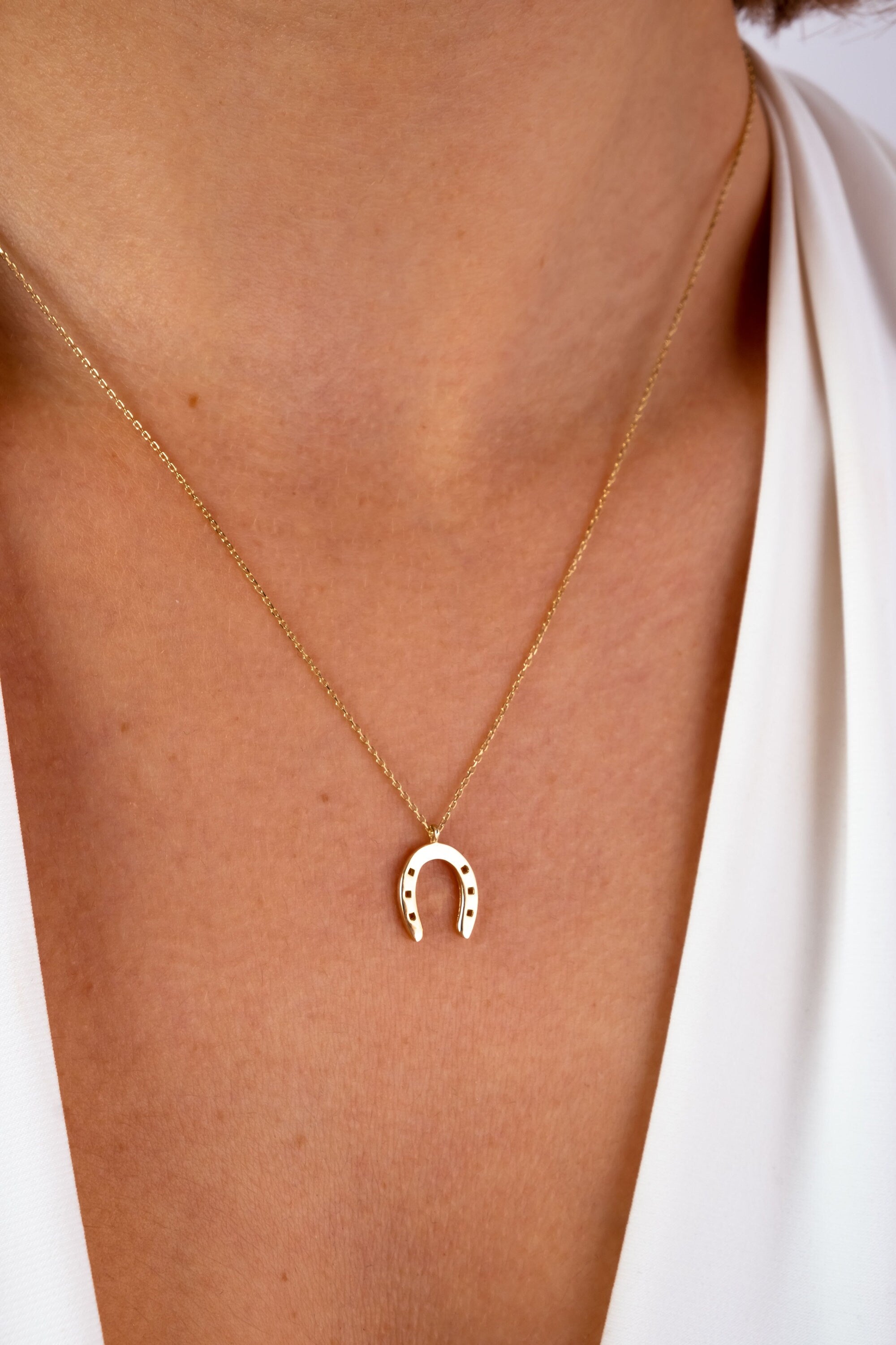 14K Gold Horseshoe Necklace, Horseshoe Pendant Necklace, Mini Horseshoe Charm, Lucky Horseshoe Pendant, Dainty Gold Necklace