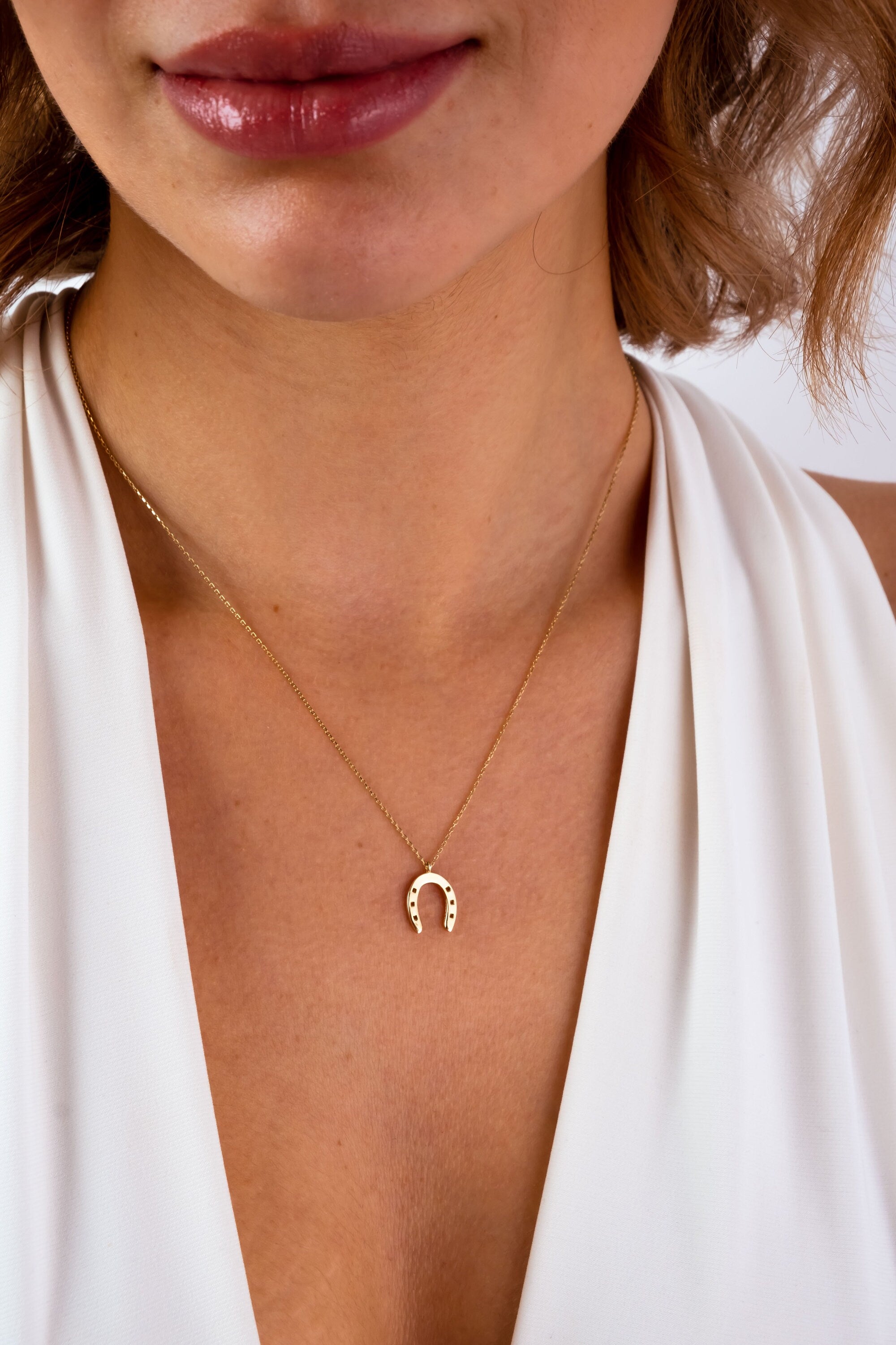 14K Gold Horseshoe Necklace, Horseshoe Pendant Necklace, Mini Horseshoe Charm, Lucky Horseshoe Pendant, Dainty Gold Necklace