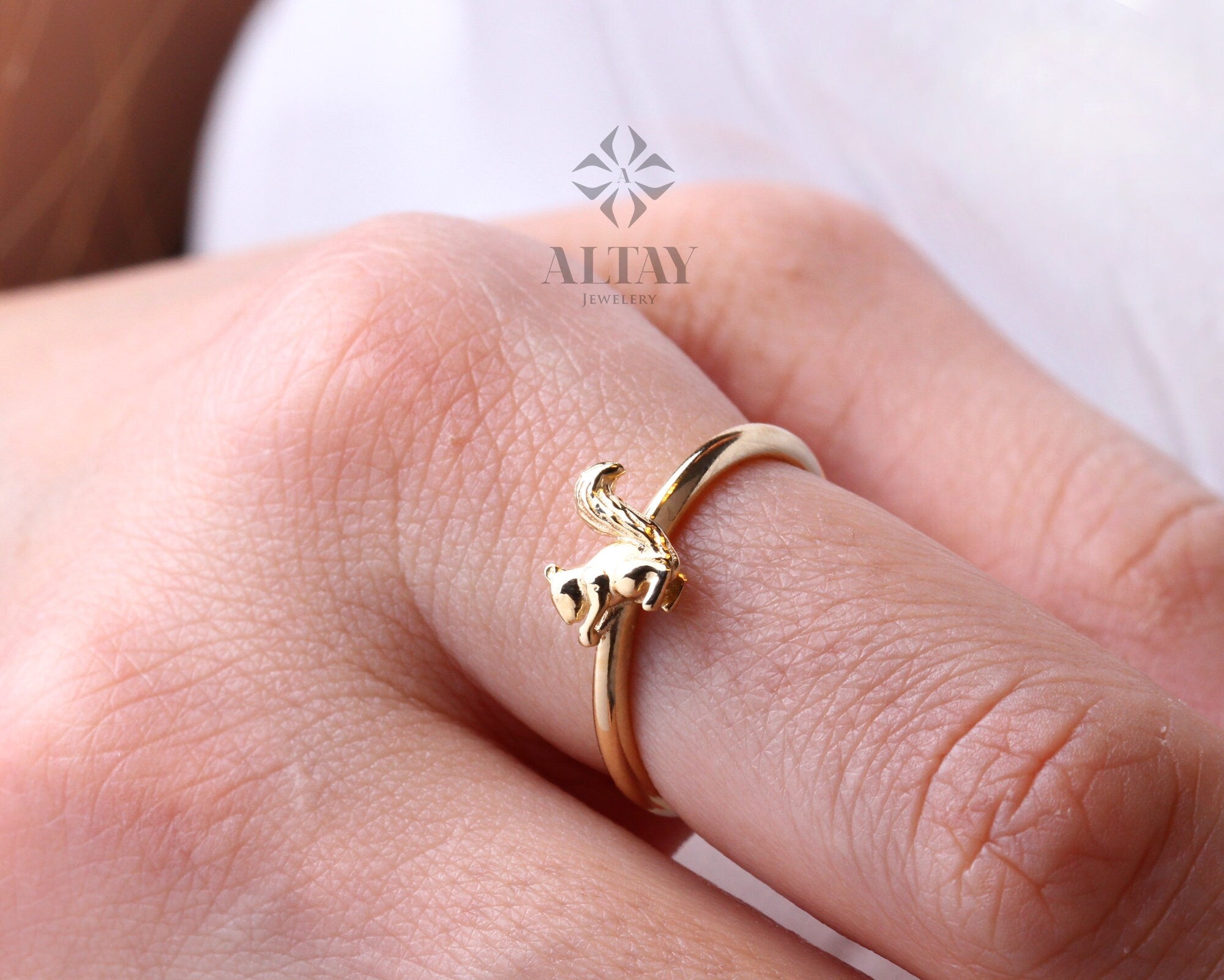 14K Gold Squirrel Ring, Solid Gold Squirrel Ring, Dainty Squirrel Ring, Unique Pointer Finger Animal Ring, Women Knuckle Band Ring