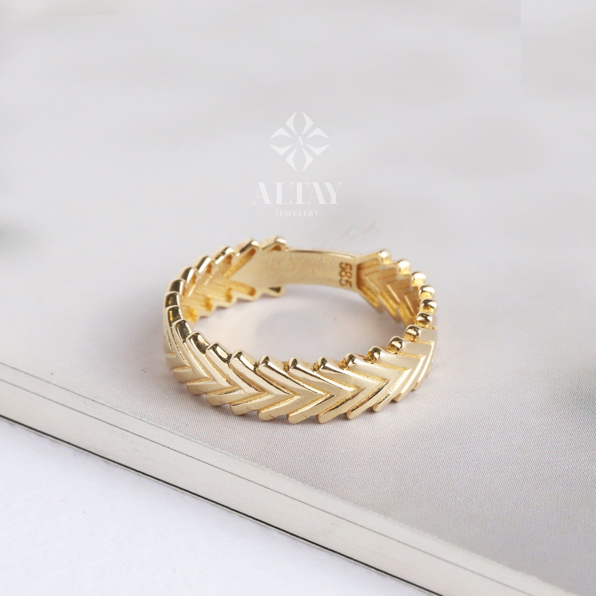 14K Gold Herringbone Ring, Arrow Braided Gold Band, 4mm Gold Ring, Minimalist Gold Ring, Handmade Dainty Ring, Gift For Her