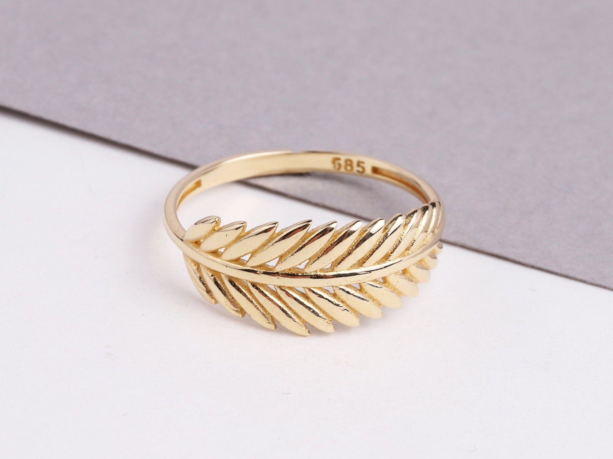 14K Solid Gold Laurel Ring, Laurel Wreath Ring, Leaf Branch Ring, Dainty Ring, Vine Ring Band, Leaf Design Ring, Dainty Stacking Ring