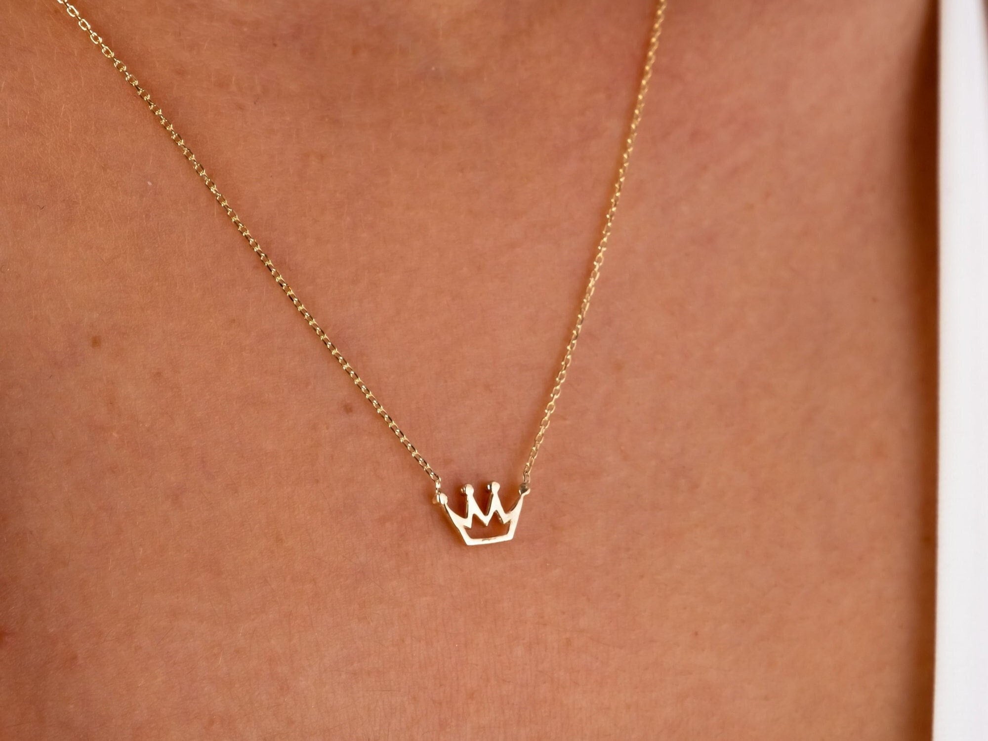 14K Gold Crown Necklace, Tiny Solid Gold Crown Necklace, Delicate Crown Necklace, Dainty Gold Princess Necklace, Mini Crown Necklace