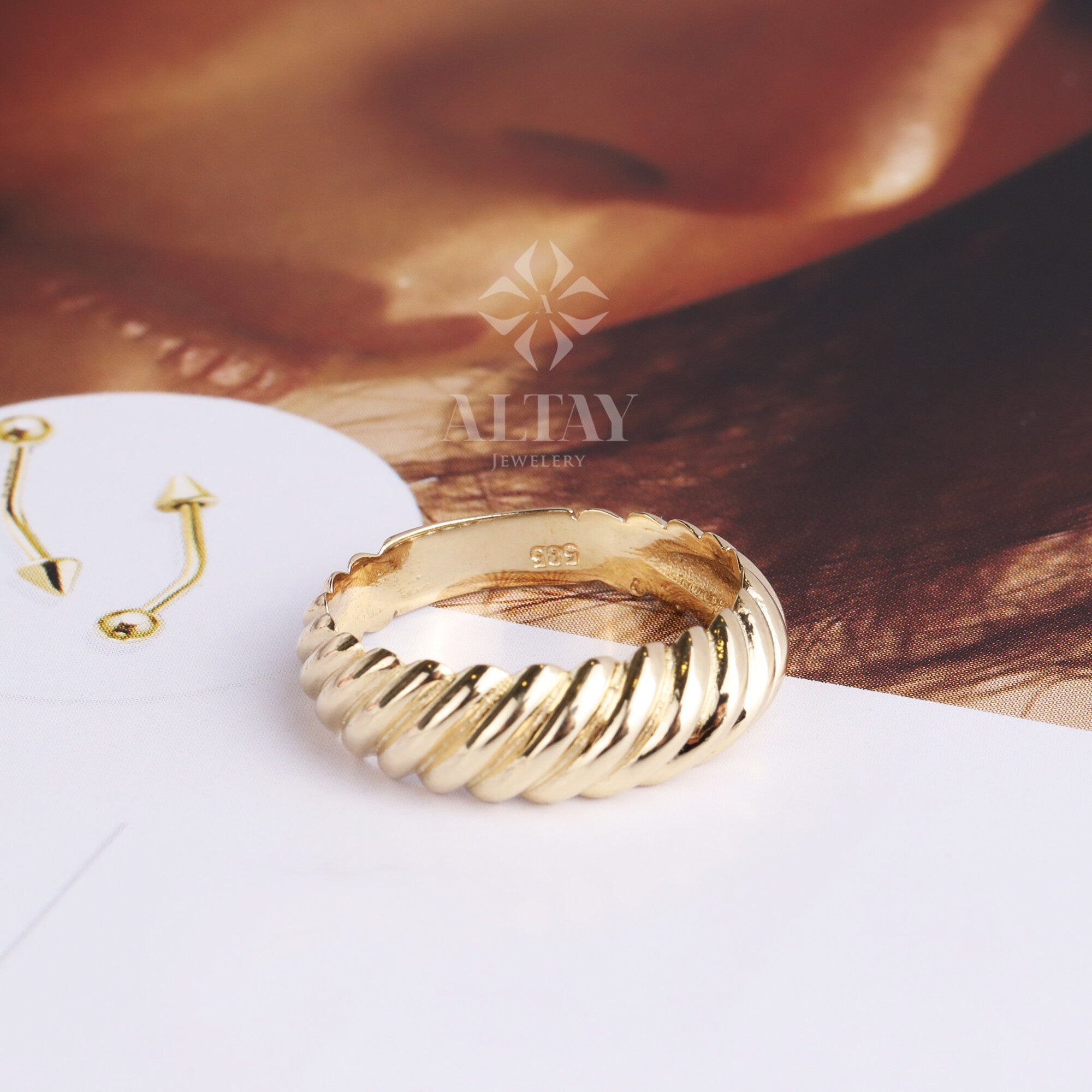 14K Gold Croissant Dome Ring, Twisted Dome Ring, Bold Croissant Band Ring, Statement Ring, Chunky Ring, Thick Croissant Ring, Gift For Her