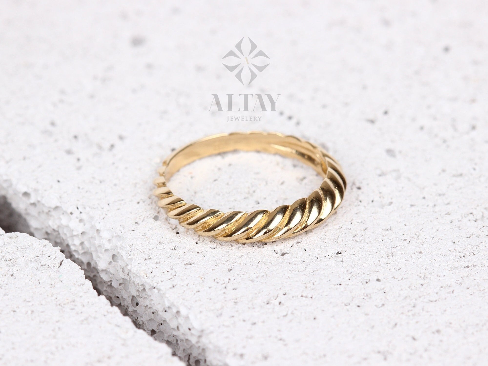 14K Solid Gold Croissant Ring, Twist Dome Ring, Gold Chunky Ring, Twisted Rope Ring, Bold Croissant Ring, Statement Ring, Minimalist Ring