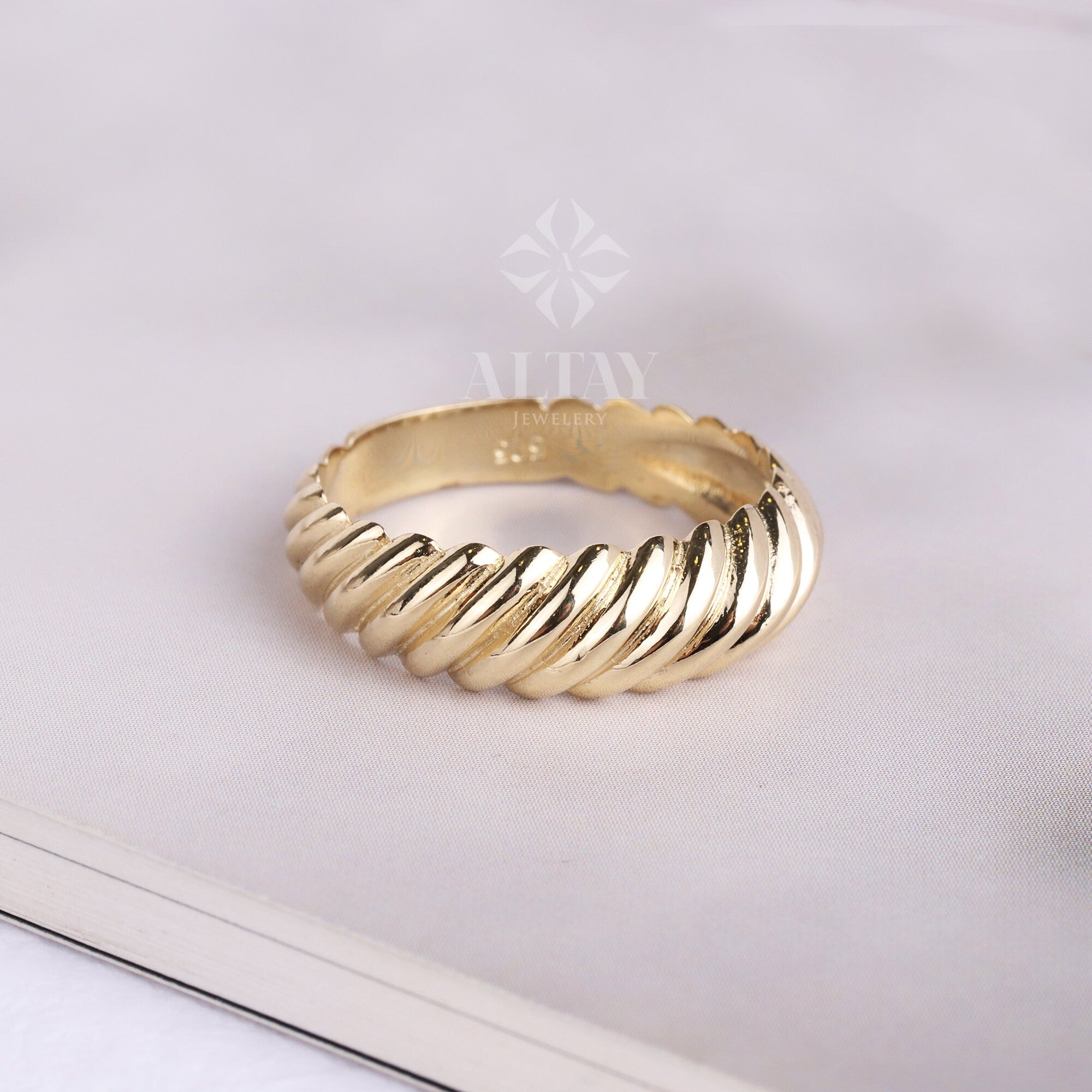 14K Gold Croissant Dome Ring, Twisted Dome Ring, Bold Croissant Band Ring, Statement Ring, Chunky Ring, Thick Croissant Ring, Gift For Her