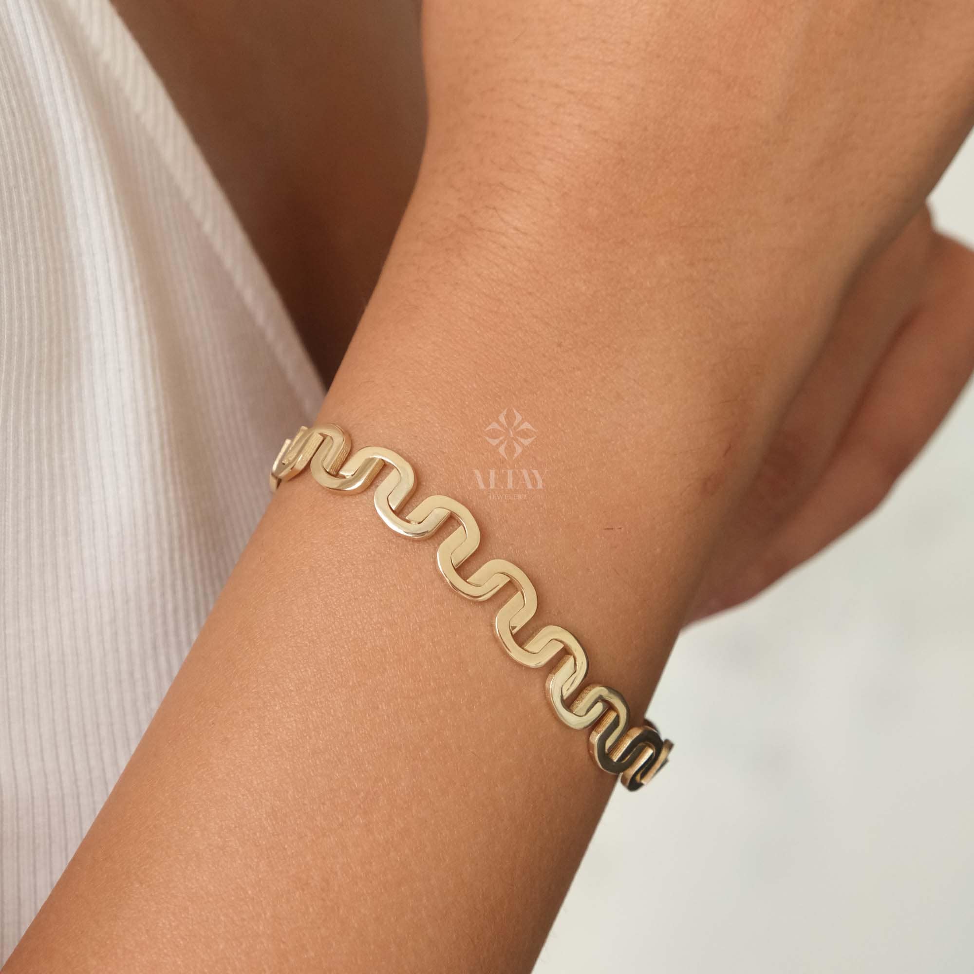 14K Gold Zigzag Bangle Bracelet, Thick Stackable Bracelet, Wide Wave Bangle Bracelet, Twisted Wire Stacking Bracelet, Bridal Gift