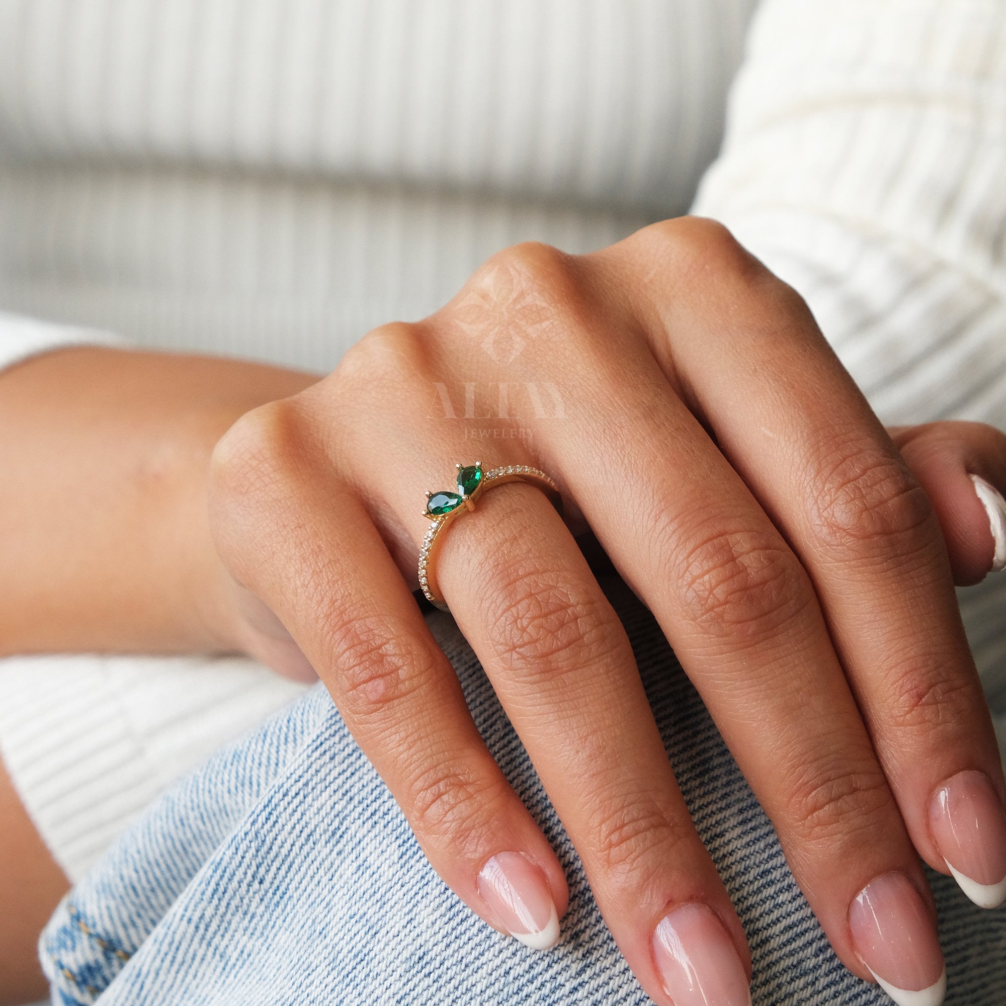 14K Gold Heart Emerald Ring, Pear Emerald Ring, Green Stone Wedding Band Ring, Delicate May Birthstone Ring, Dainty Stacking Custom Ring