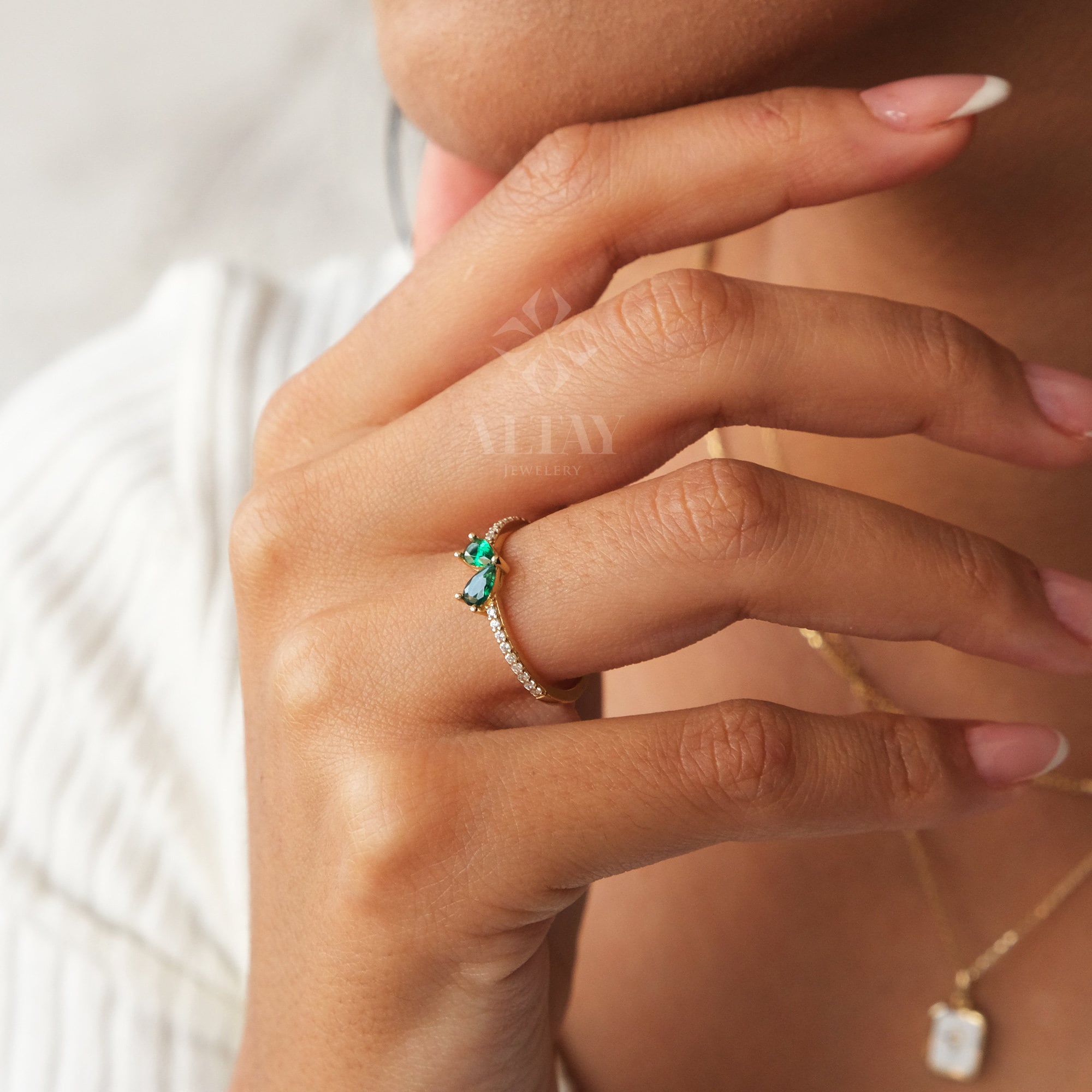 14K Gold Heart Emerald Ring, Pear Emerald Ring, Green Stone Wedding Band Ring, Delicate May Birthstone Ring, Dainty Stacking Custom Ring