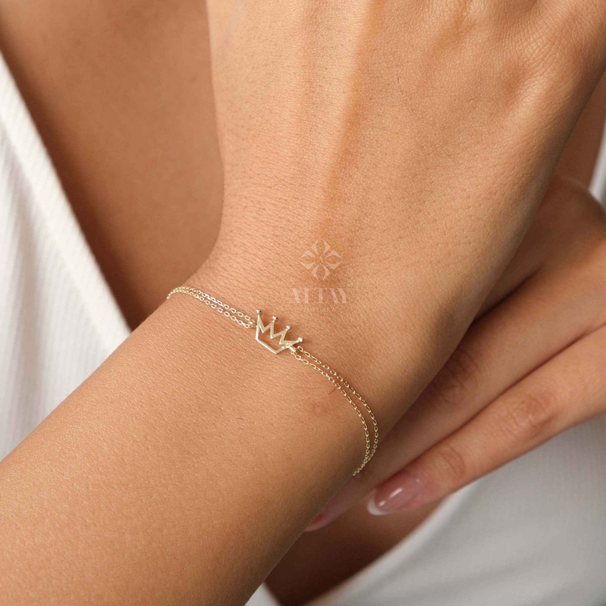 14K Gold Crown Bracelet, Tiny Solid Gold Crown Bracelet, Delicate Crown Bracelet, Dainty Gold Princess Bracelet, Mini Crown Bracelet Gift