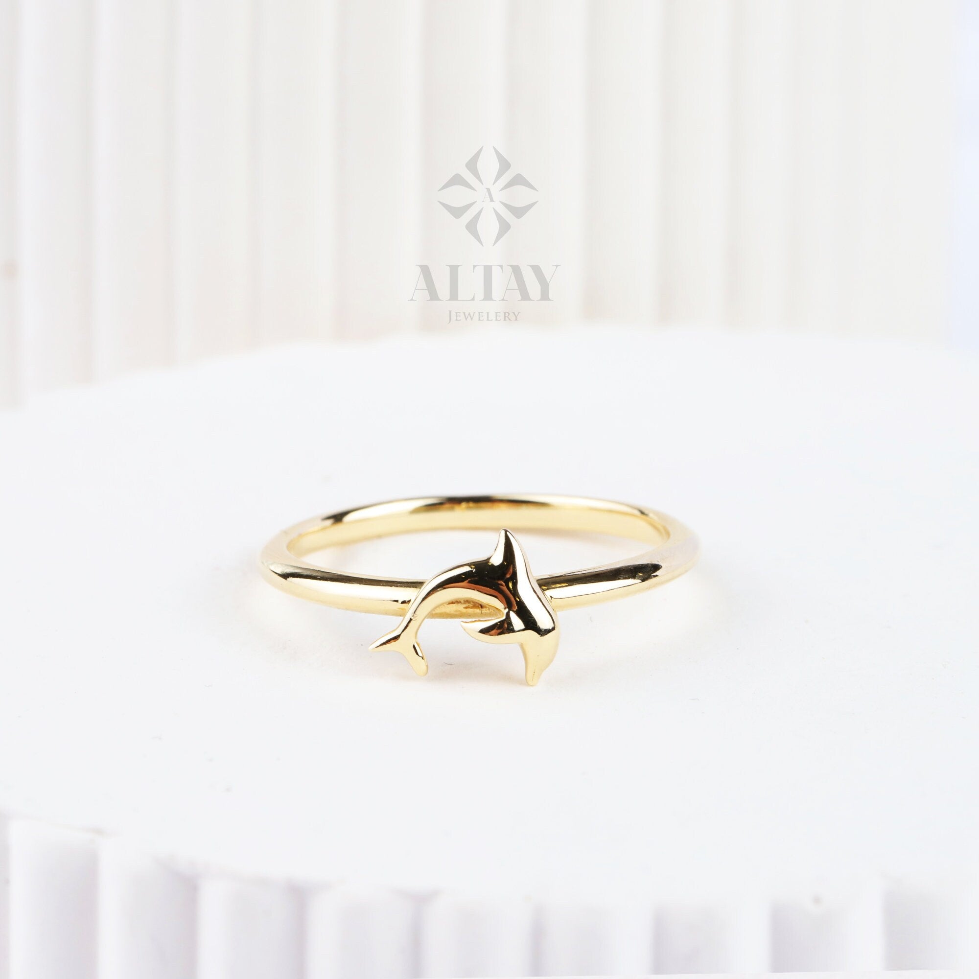 14K Gold Dolphin Ring, Dolphin Band, Chance Charm Ring, Animal Jewelry, Stackable Ring, Ocean Summer Ring, Graduation Gift, Gift for Her