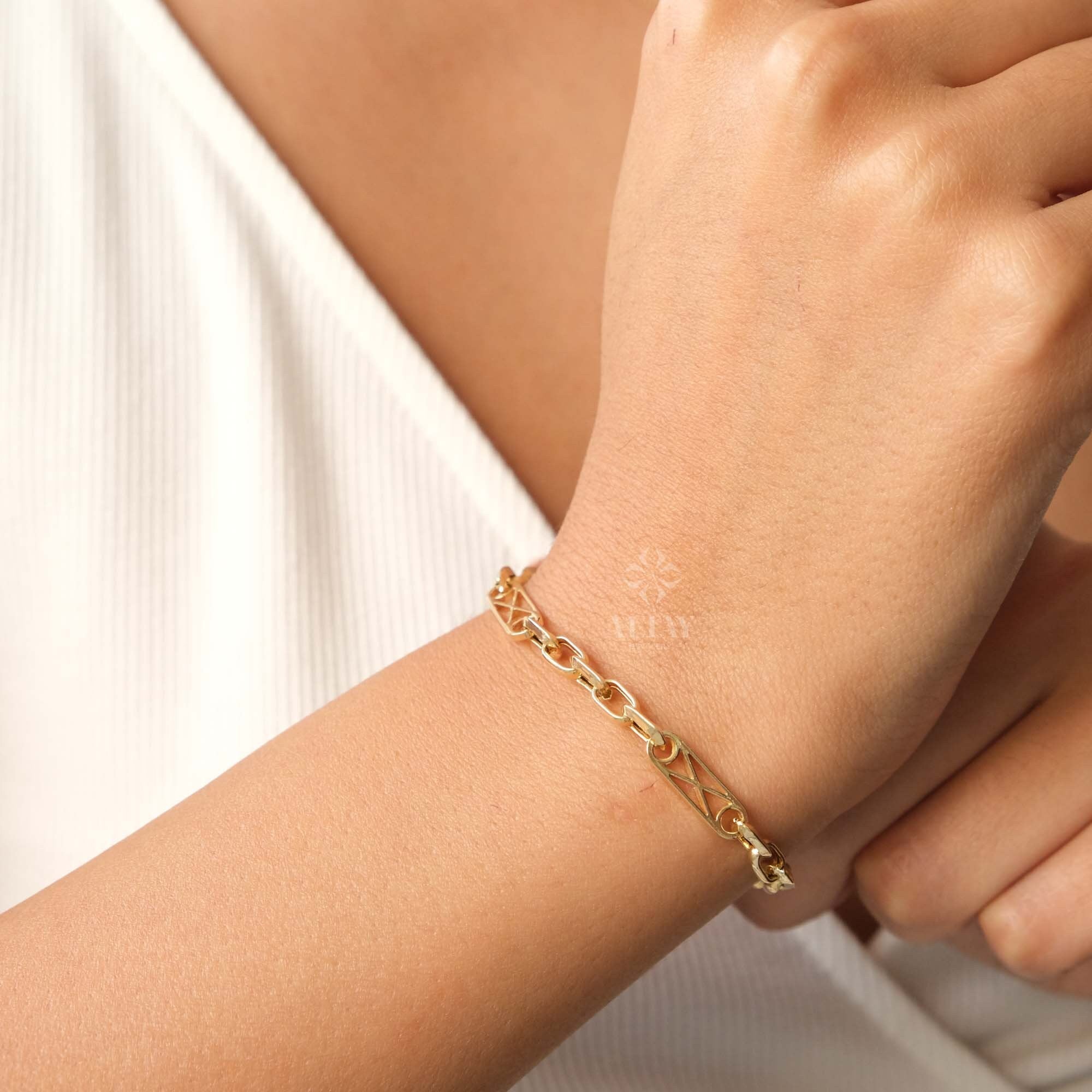 14K Gold Rectangle Long Chain Bracelet, Paperclip Italian Rolo Chain, Chunky Oval Chain Link Bracelet, Layered Everyday Wristband Bracelet