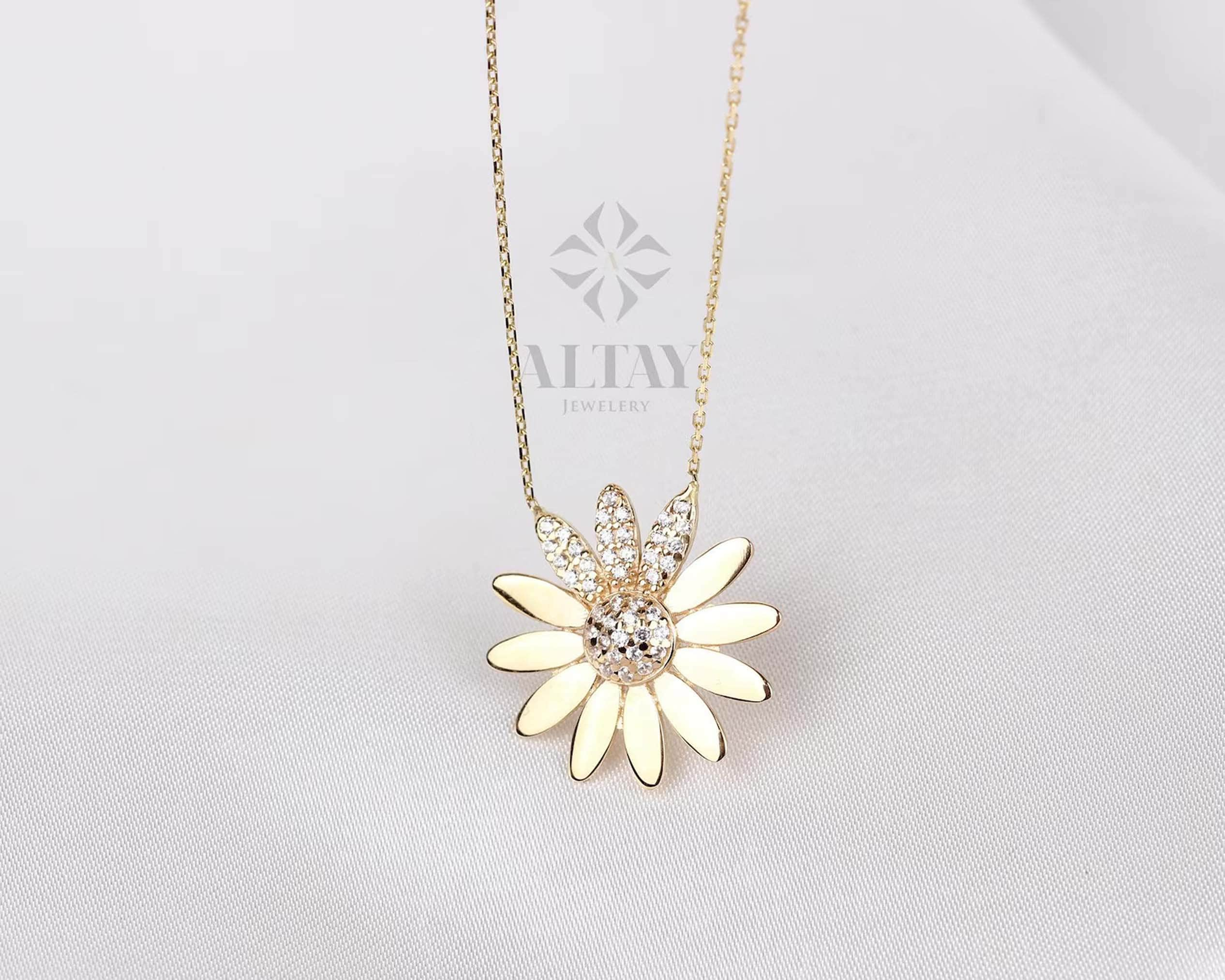 14K Gold Flower Necklace, Daisy Pendant Necklace, Birth Flower Necklace, Handmade Botanical Necklace, Sentimental Gift, Nature Pendant