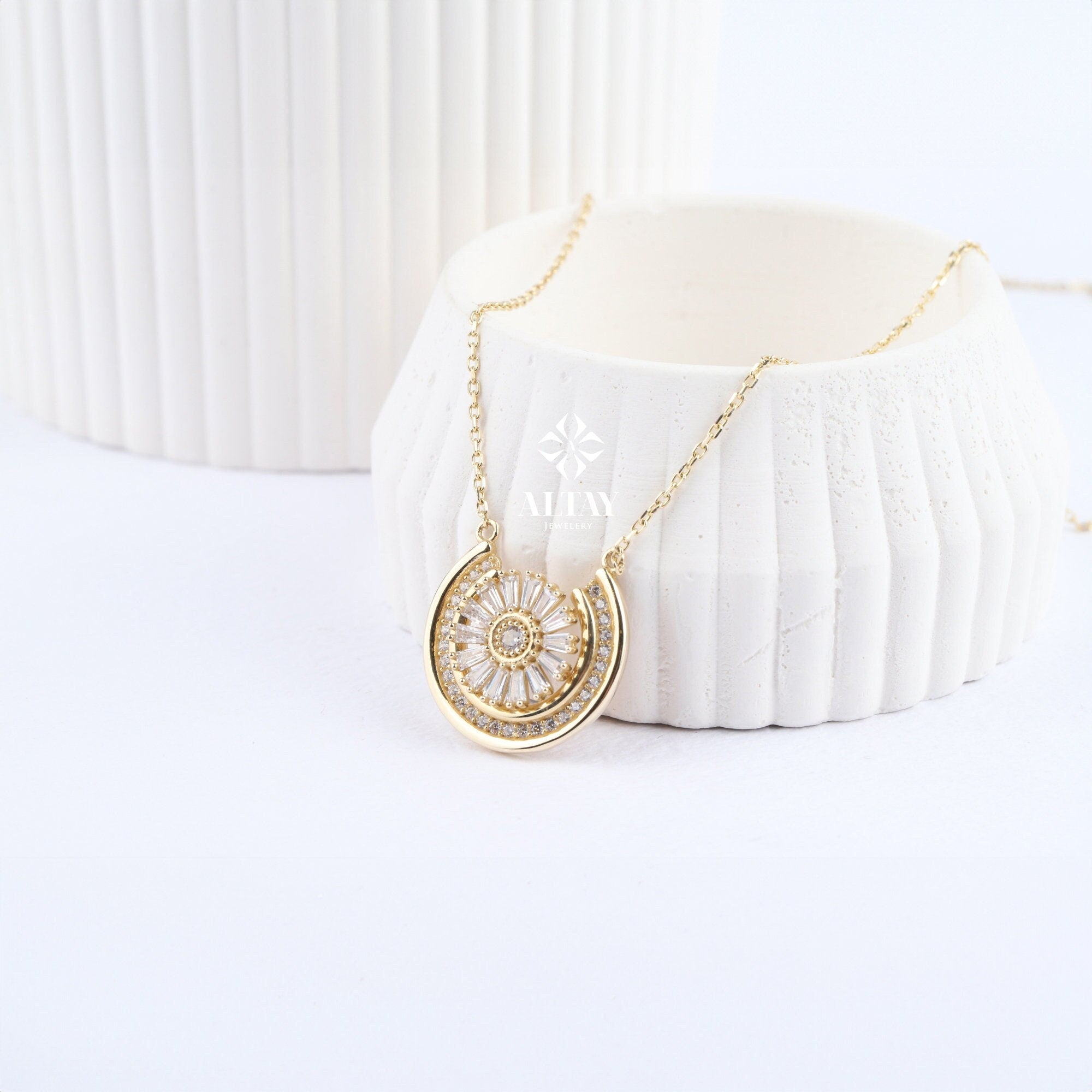 14K Gold Compass Necklace, Round Starburst Necklace, Spikey Gold Sun Pendant, Northstar Charm Necklace, Layering Choker, Celestial Starburst