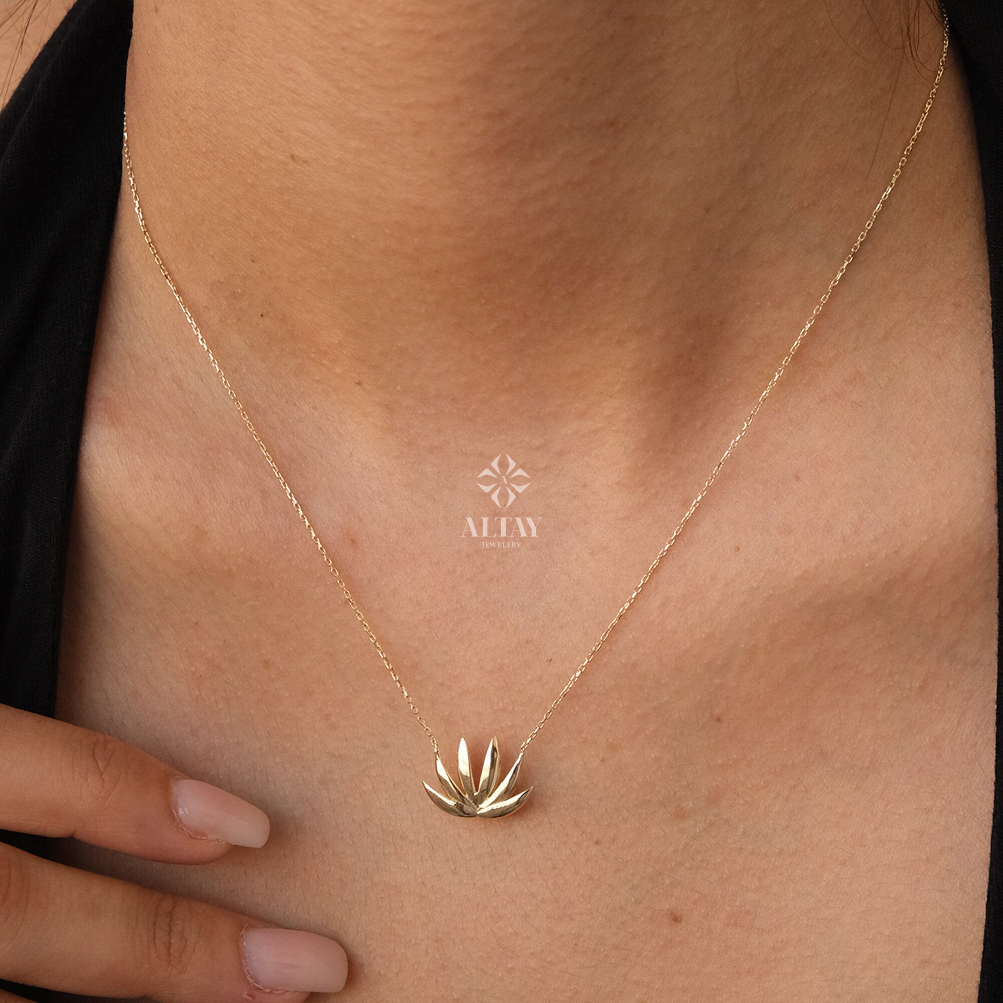 Anniversary lotus necklace