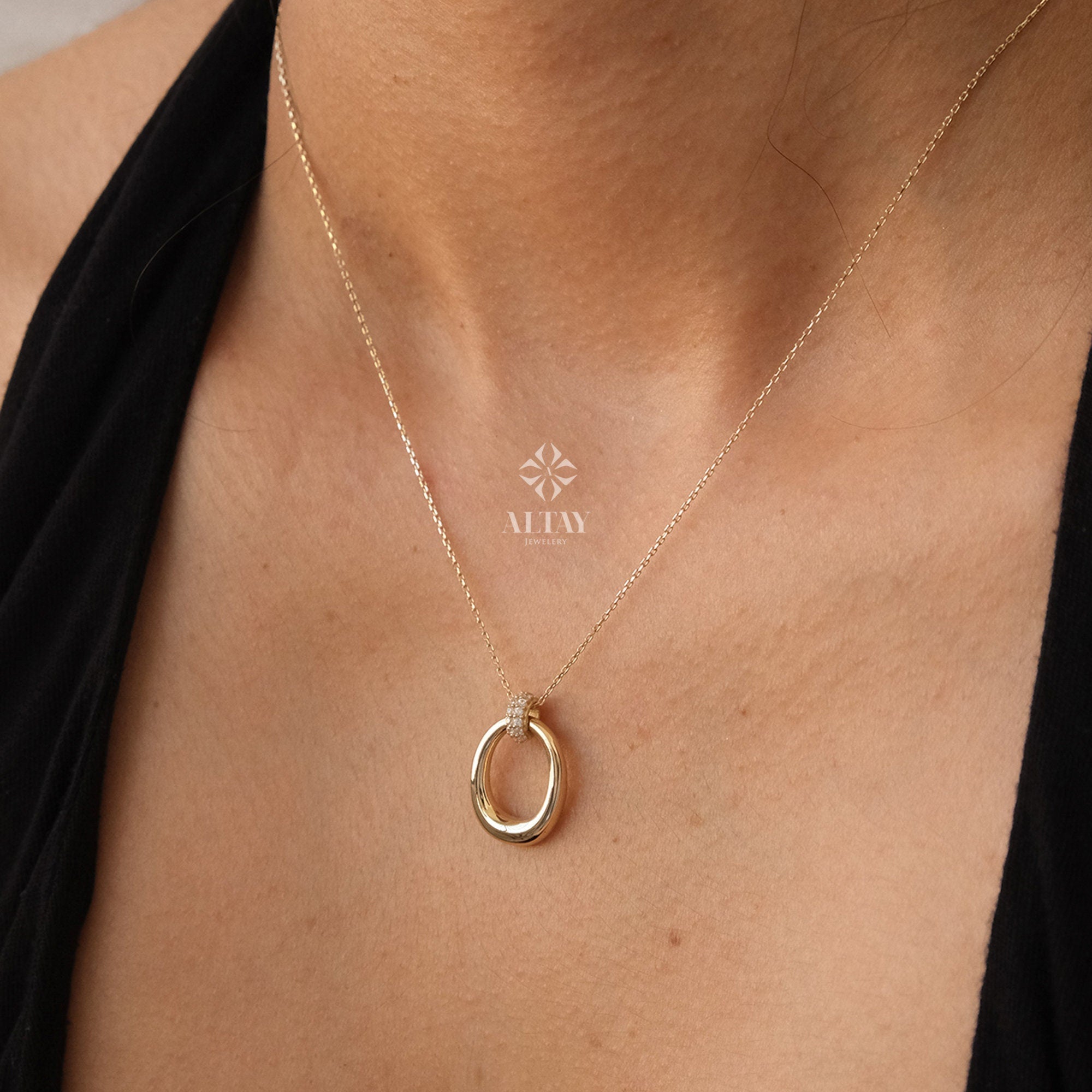 Holiday 14K gold open oval necklace