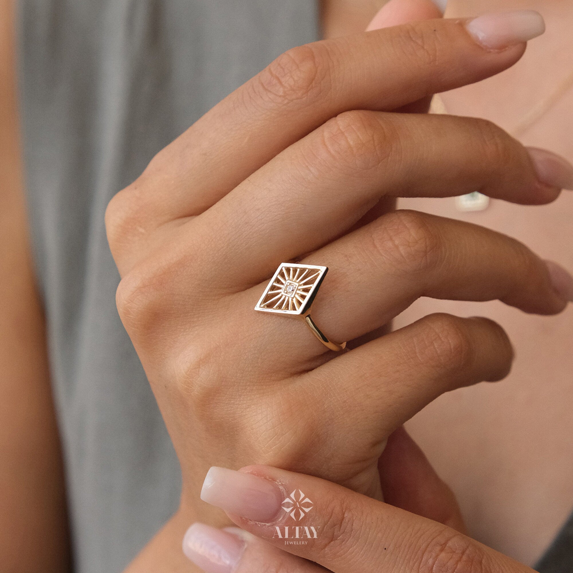 14K Gold Rhombus Ring, Kite Signet Ring, Geometric Rhombus Ring, Minimal Pinky Ring, Stacking Knuckle Band, Diamond Shape Ring Birthday Gift