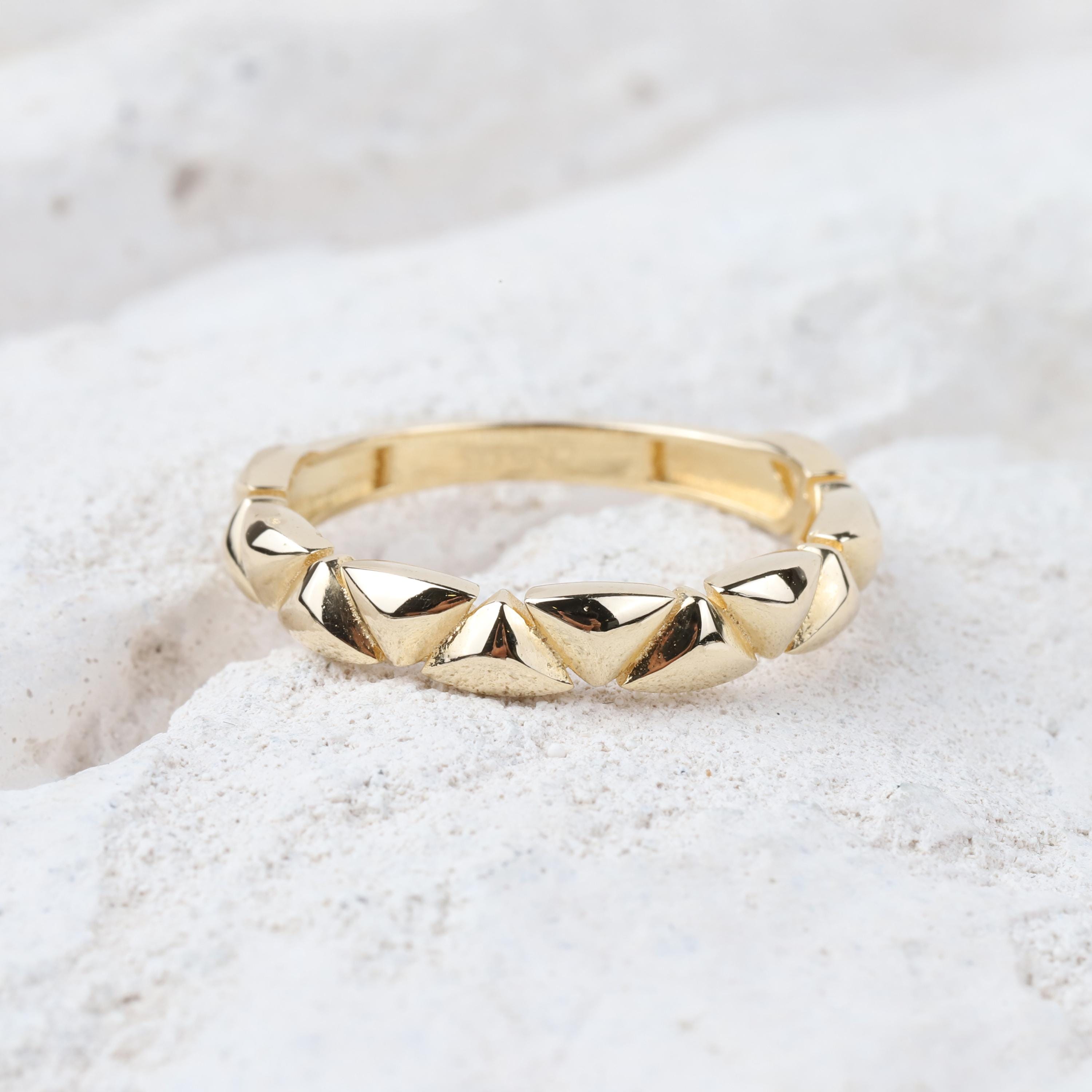 14K Gold Triangle Textured Band Ring, Geometric Pattern Wedding Ring, Engravable Matching Ring, Dainty Pointer Ring, Statement Edge Band