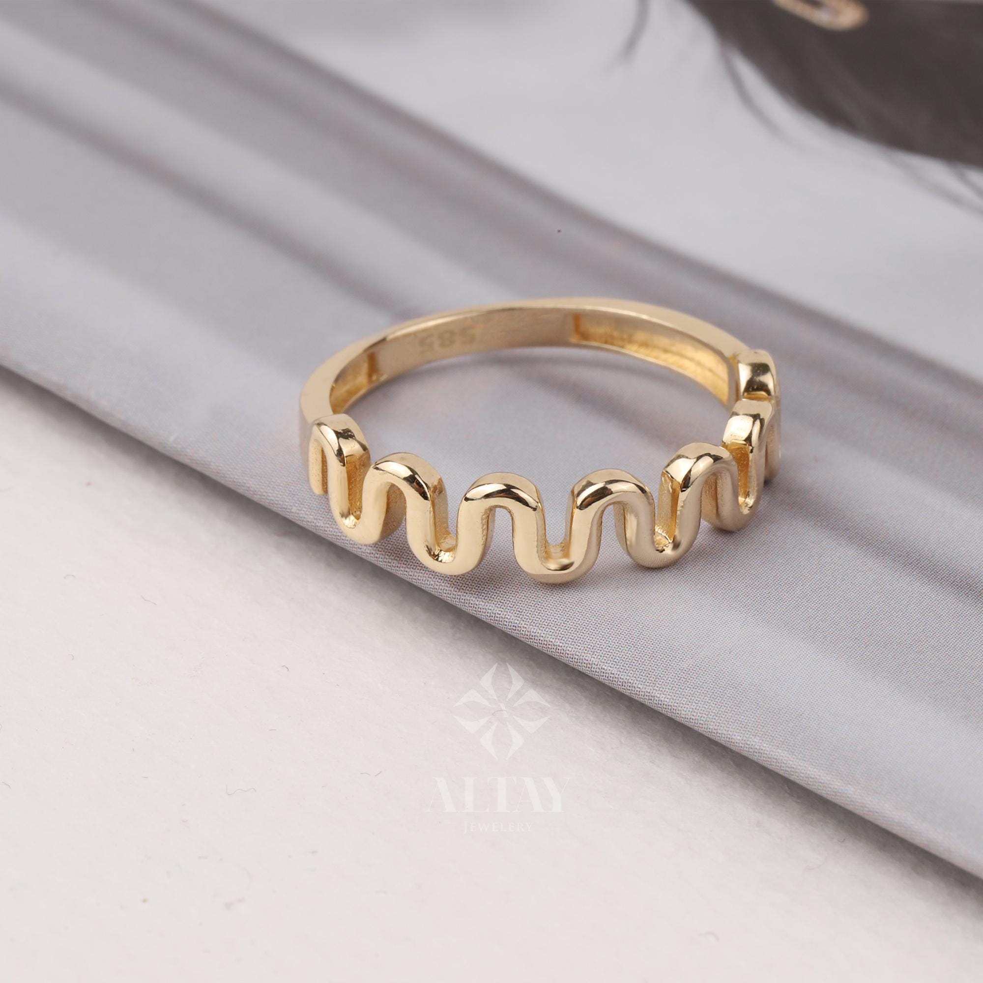 14K Gold Wave Ring, Tiny Zigzag Ring, Statement Gold Ring, Statement Marriage Ring, Curved Stacking Gold Ring, Minimal Unique Ring