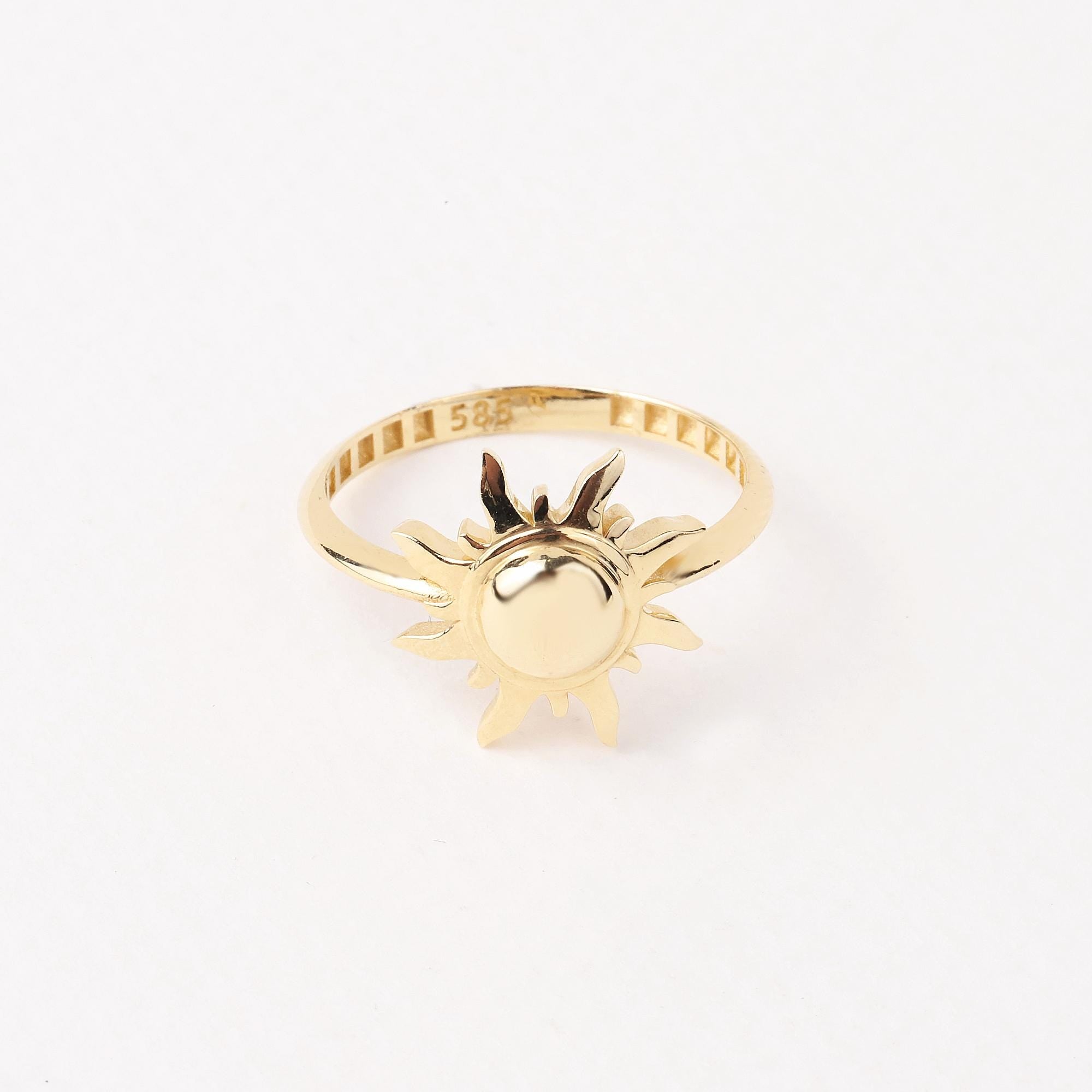 14K Gold Sun Ring, Full Sunburst Ring, Rising Sunshine Ring, Gold Crown Ring, Dainty Gold Ring, Celestial Jewelry, Stackable Ring, Gift Her