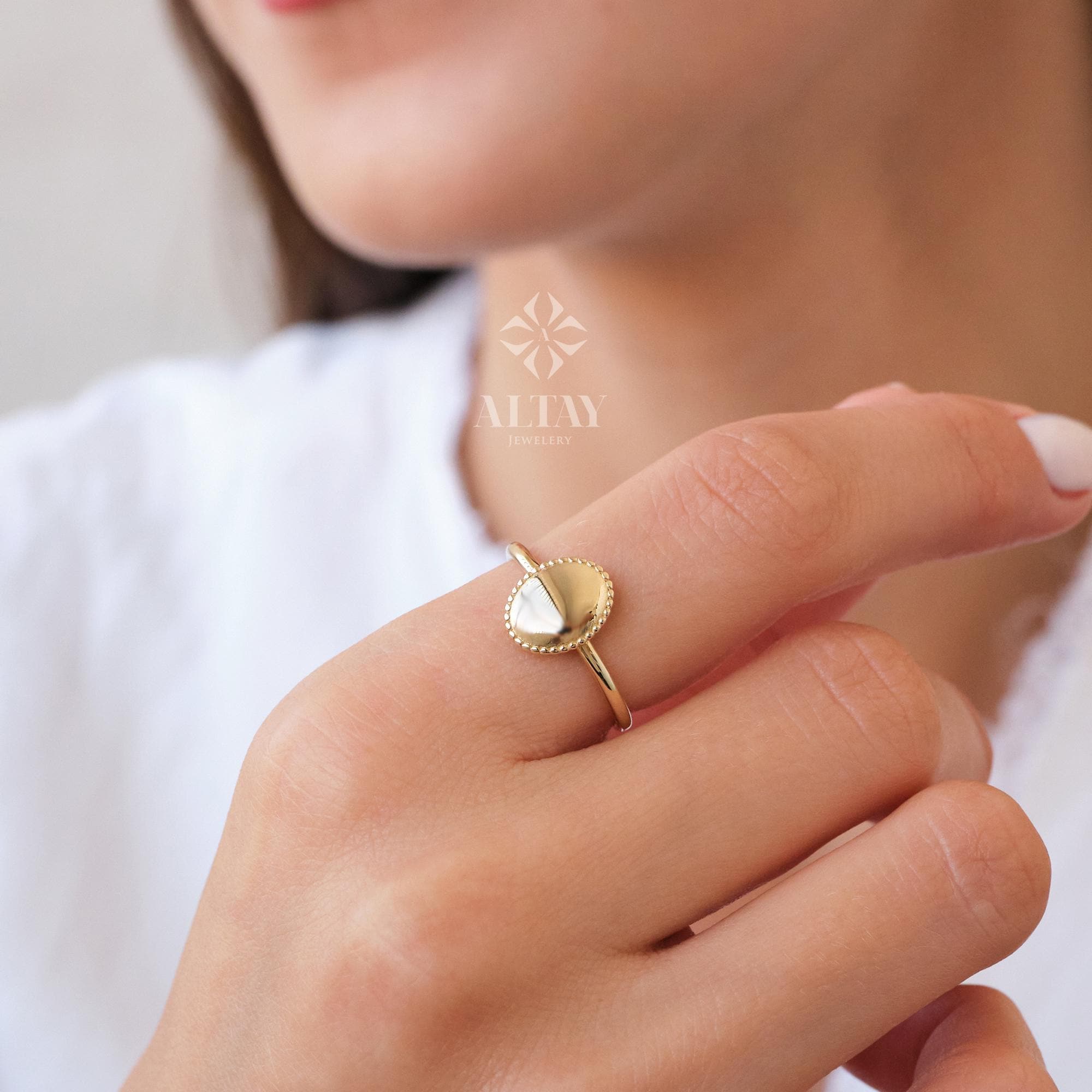 14K Gold Oval Signet Ring, Personalized Initial Ring, Minimalist Ring, Gold Letter Ring, Dainty Letter Ring, Single Bead Pinky Ring, Gift