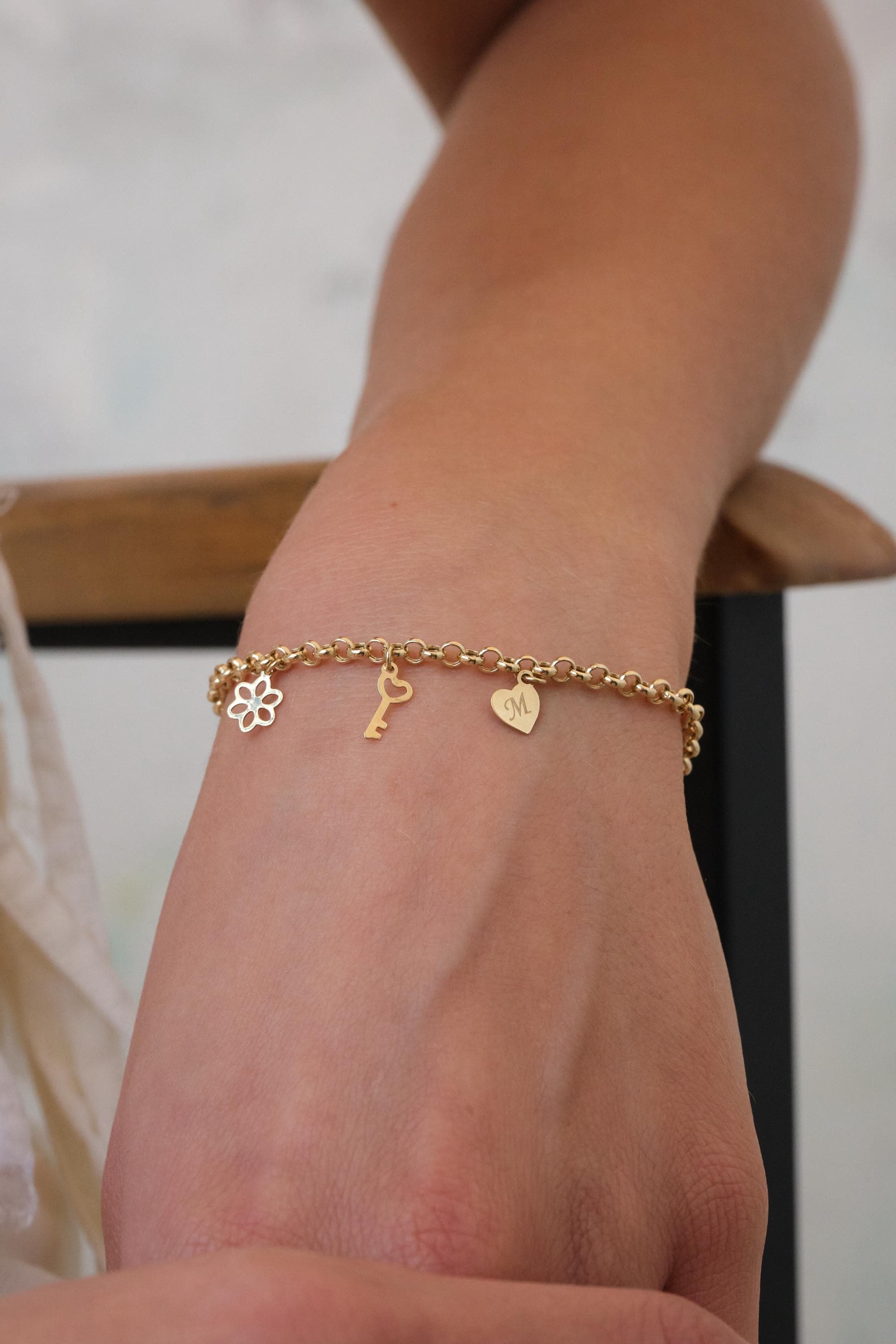 14K Gold Charm Bracelet, Initial Heart Charm Bracelet, Dainty Gold Chain Bracelet with Key Charm, Personalized Gold Jewelry Gift