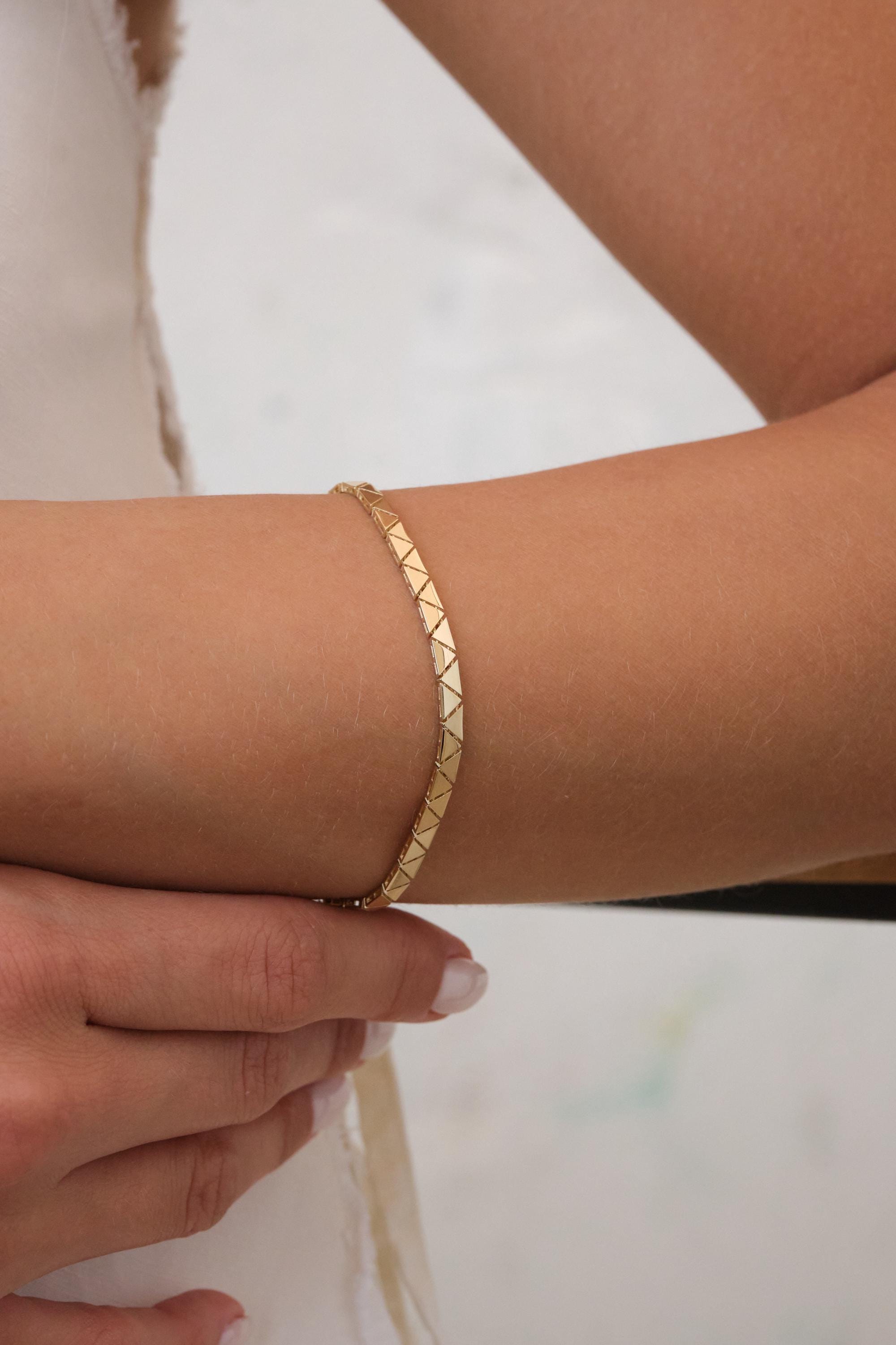 14K Gold Chevron Link Bracelet, 3mm Geometric Triangle Gold Bracelet, Faceted Pyramid Link Bracelet, Modern Gold Jewelry, Gift for Her