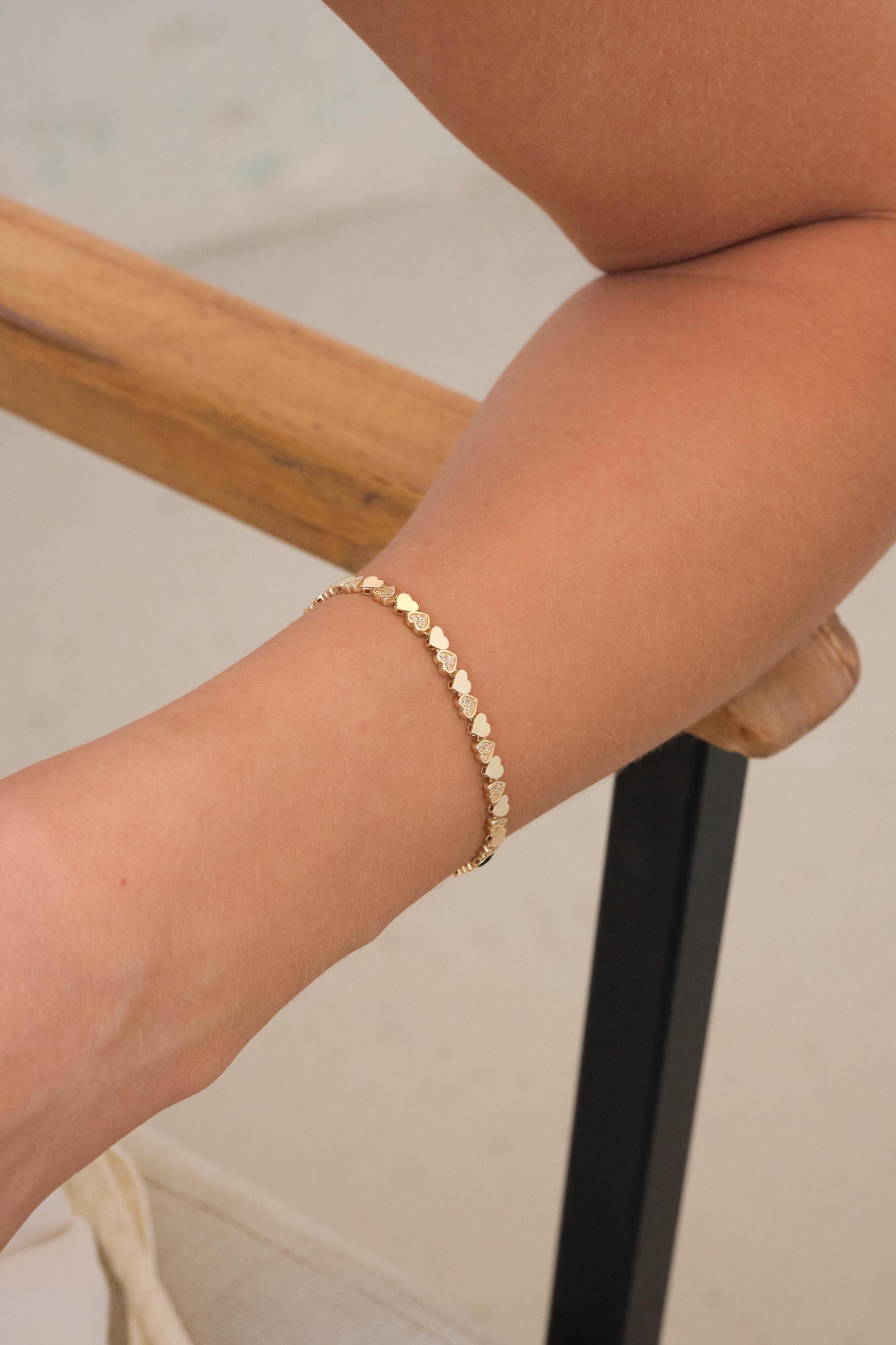 14K Gold Heart Bracelet, 3mm Minimal Dainty Gold Bracelet, Heart Charm Jewelry Gift for Her