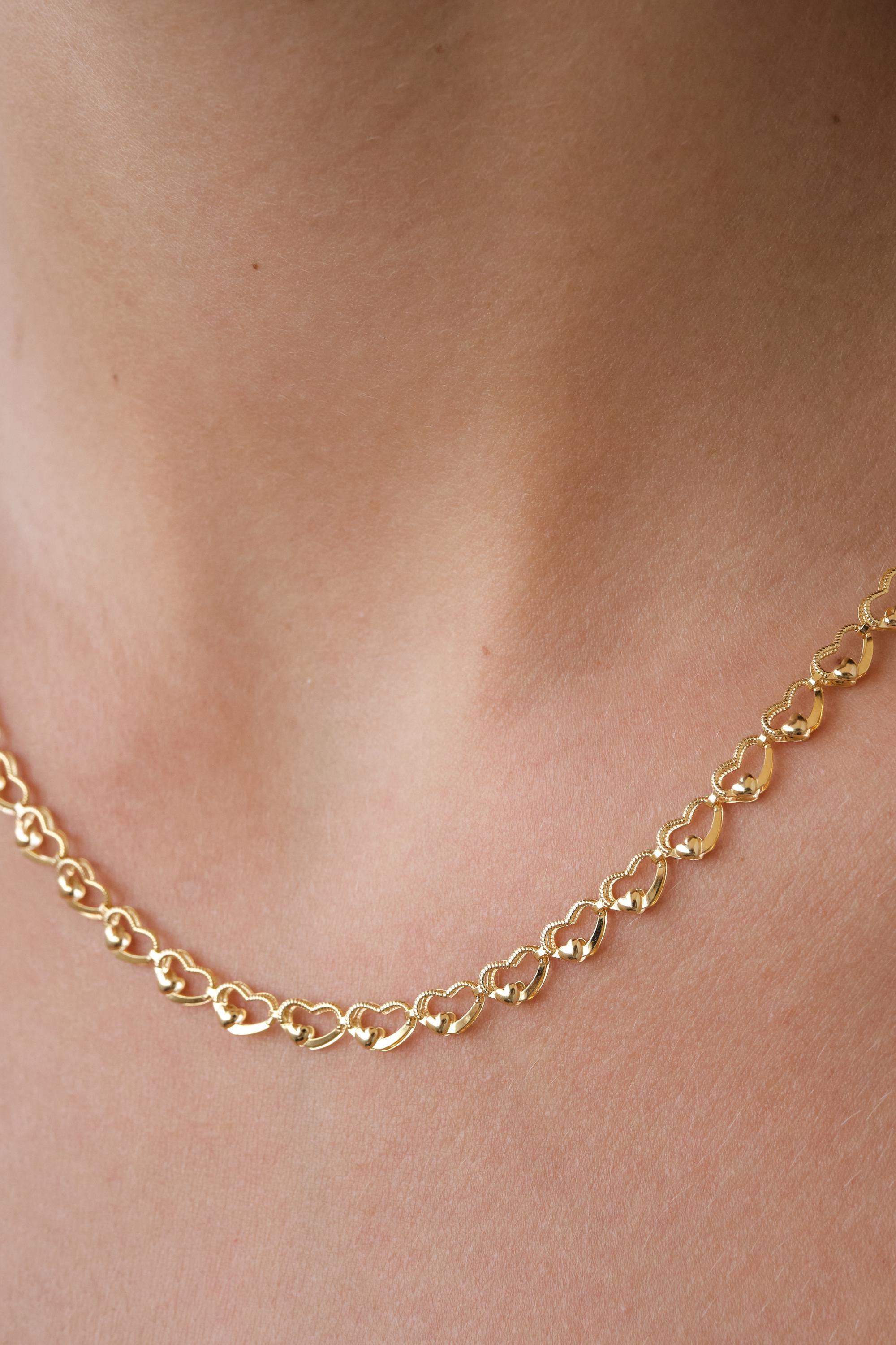 14K Gold Heart Chain Necklace, Minimal Gold Necklace, Dainty Heart Link Necklace, Everyday Gold Jewelry Gift for Her