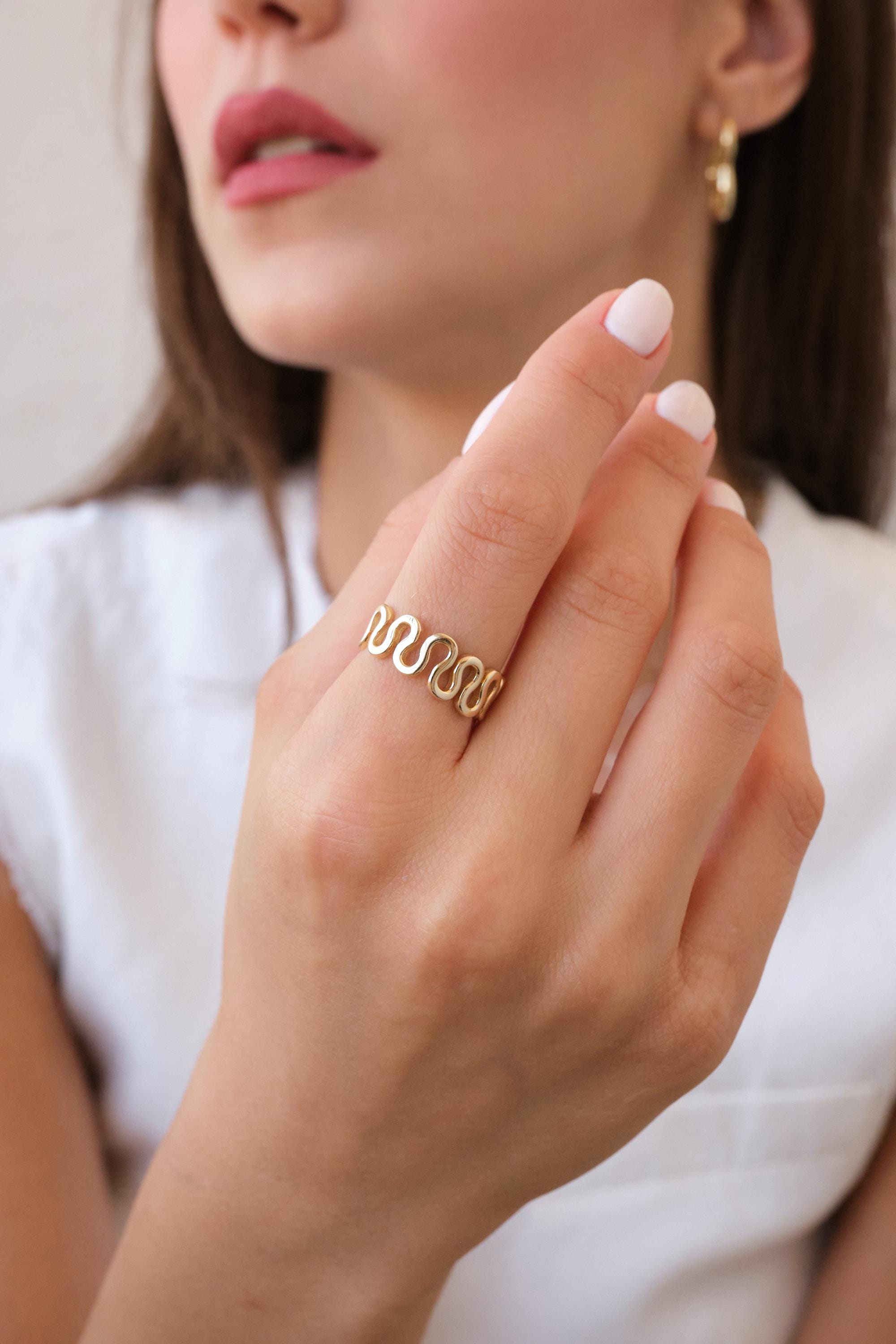 14K Gold Wavy Ring, Snake Gold Ring, Minimal Statement Ring, Modern Gold Ring, Dainty Everyday Gold Jewelry Gift for Her