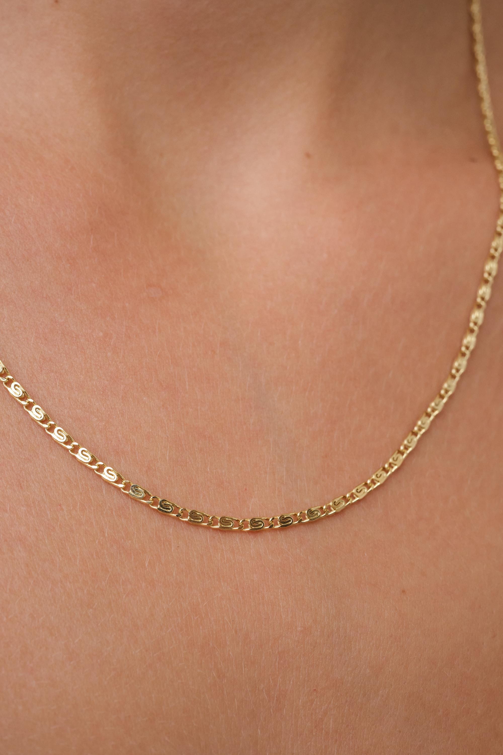 14K Gold S Link Necklace, 2mm Dainty Squiggle Chain Necklace, Minimal Gold Chain, Everyday Gold Necklace, Layering Necklace