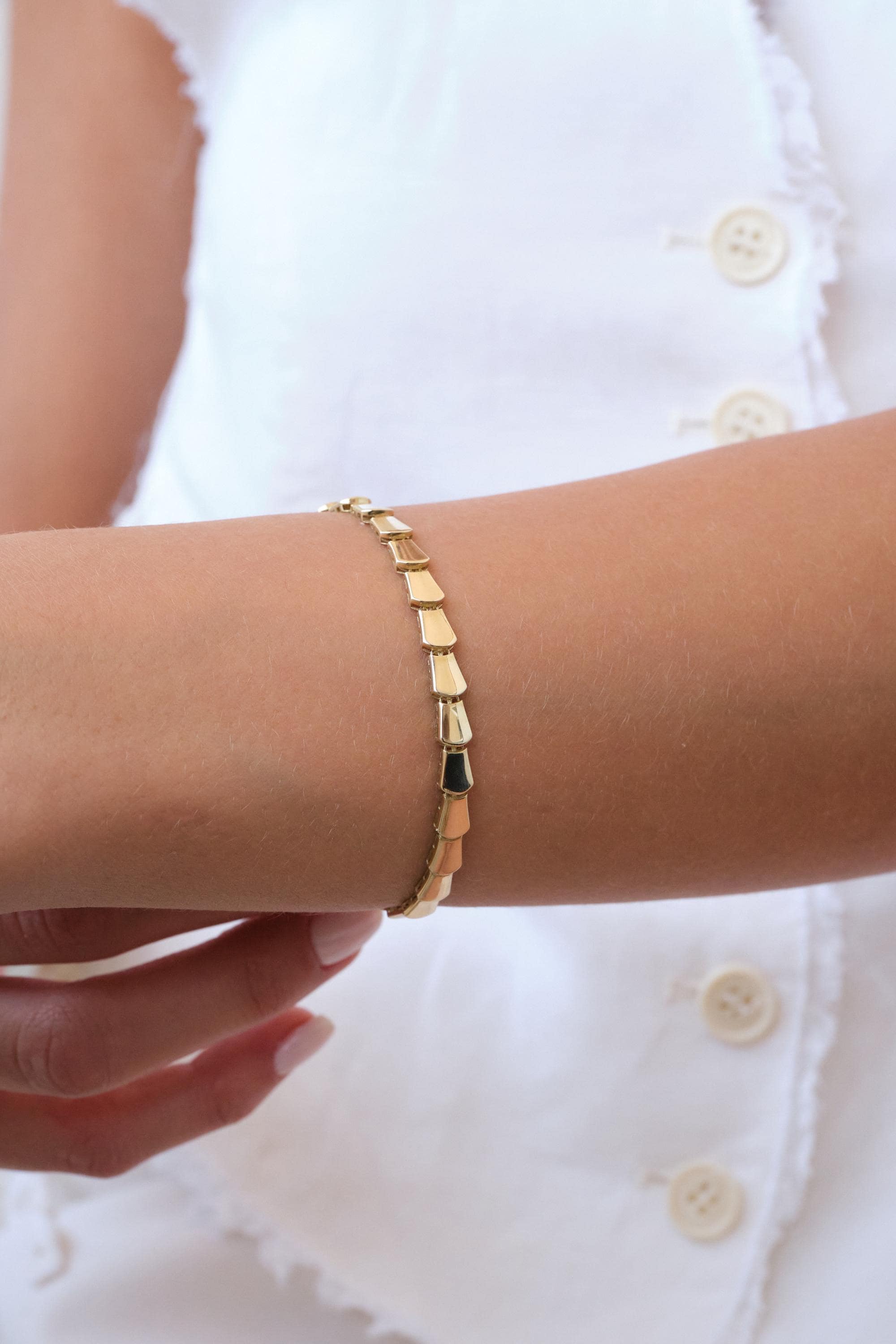 14K Gold Brick Link Bracelet, 5mm Geometric Gold Tile Bracelet, Modern Tapered Link Bracelet, Minimal Statement Gold Jewelry, Gift for Her
