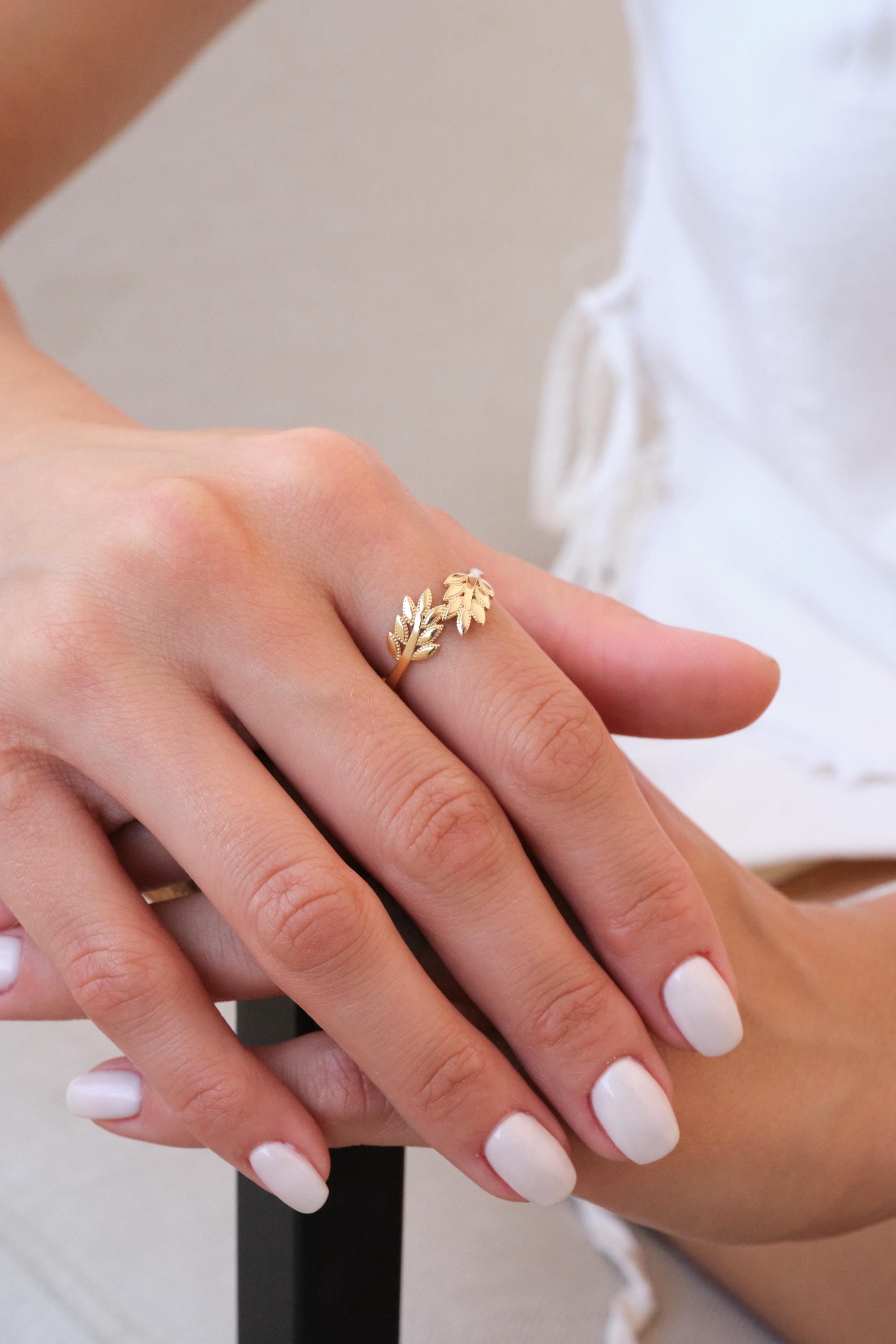 14K Gold Leaf Ring, Dainty Nature Inspired Ring, Minimal Gold Band, Botanical Leaf Ring, Stacking Ring Gift for Her
